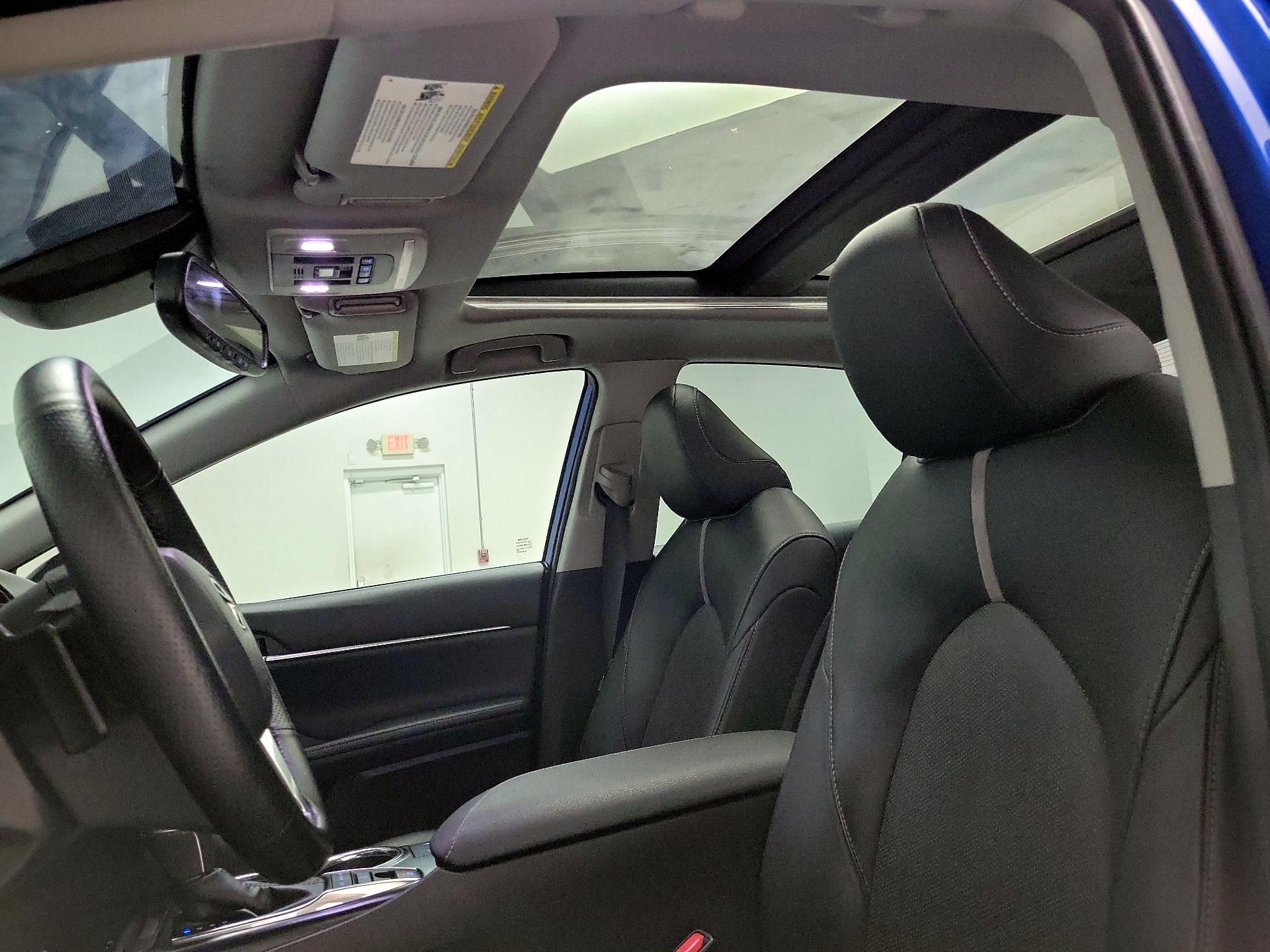 Thumbnail: 2019 Toyota Camry - 19