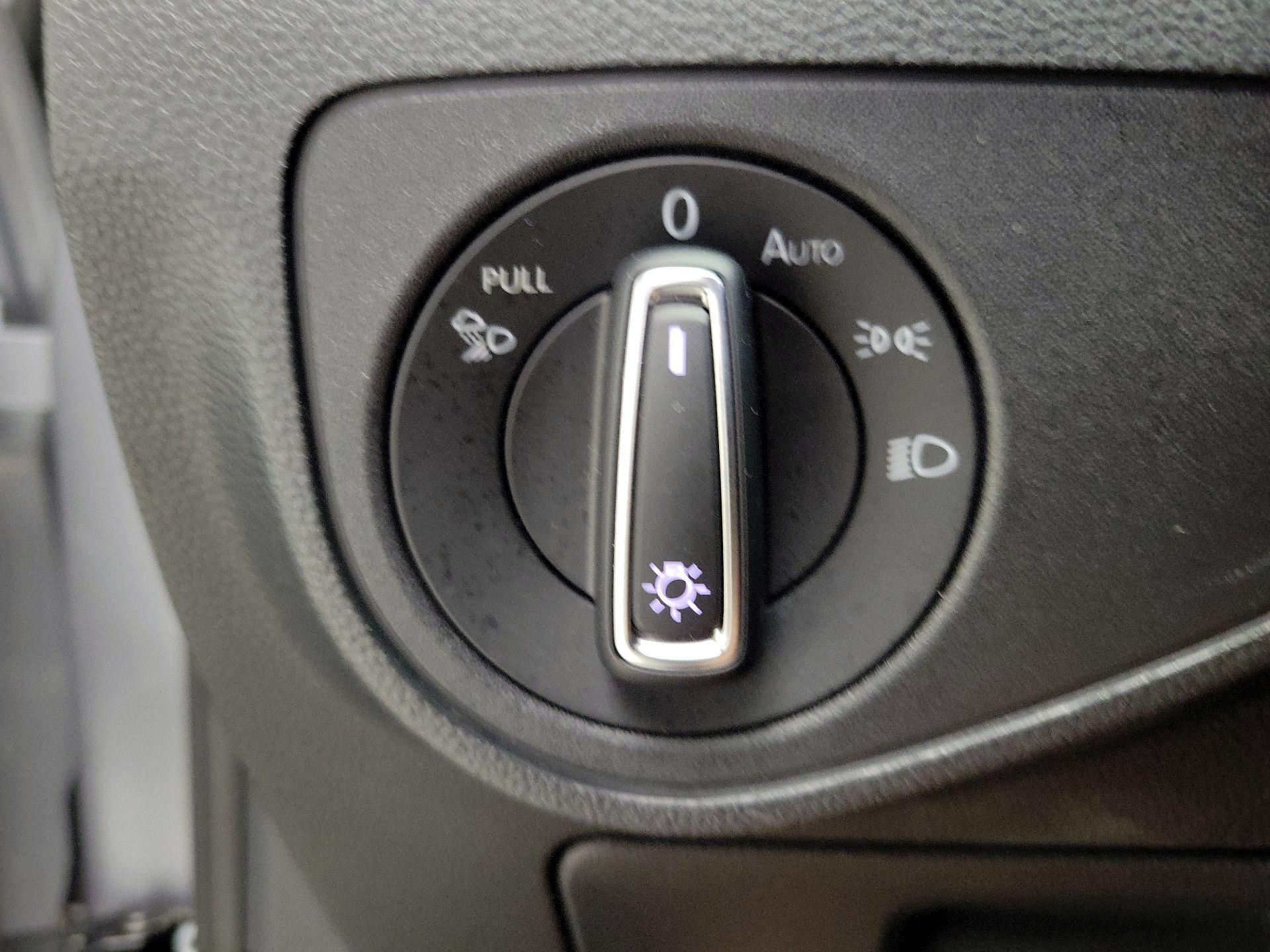 Thumbnail: 2022 Volkswagen Atlas - 13