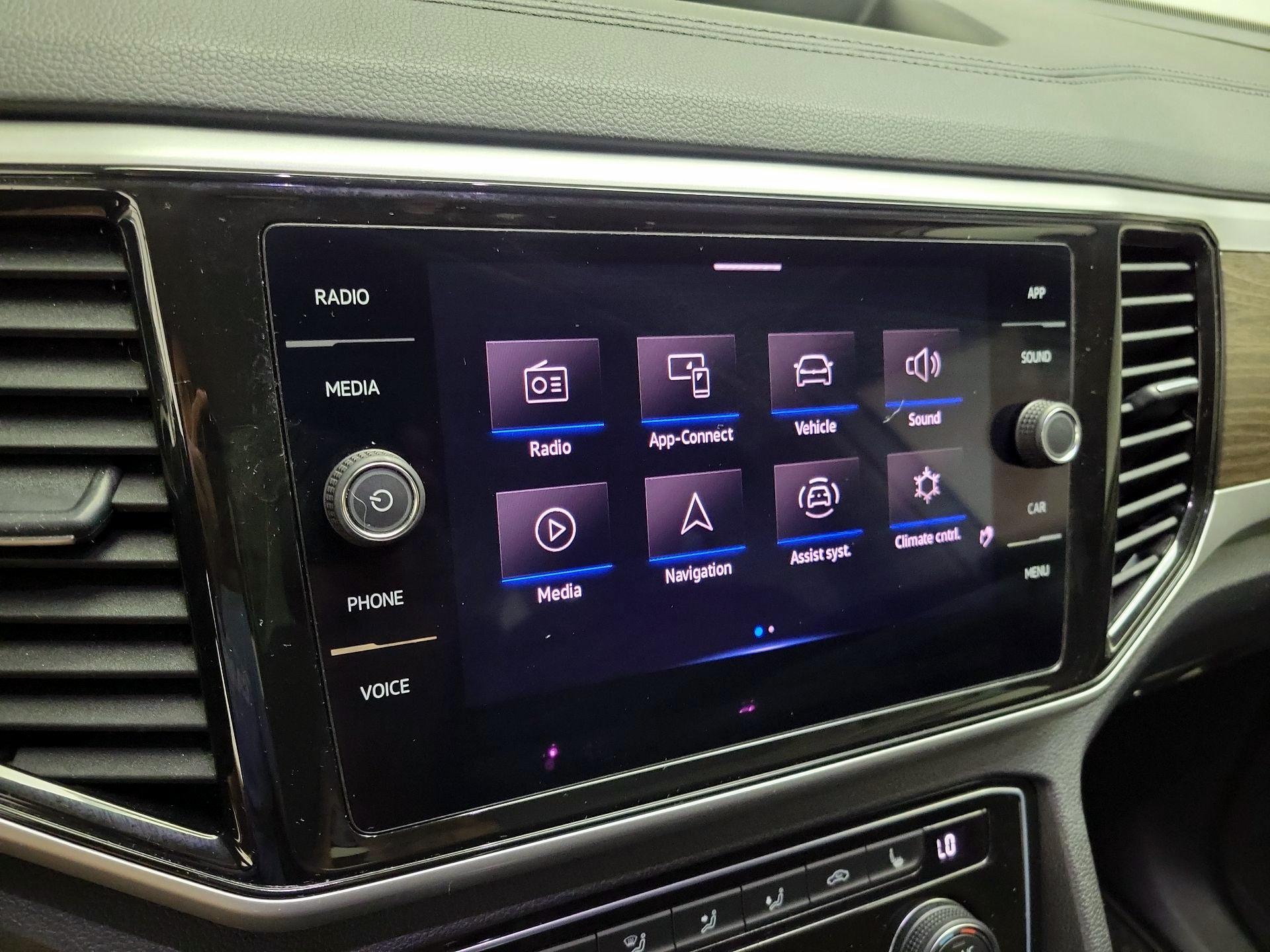 Thumbnail: 2022 Volkswagen Atlas - 14