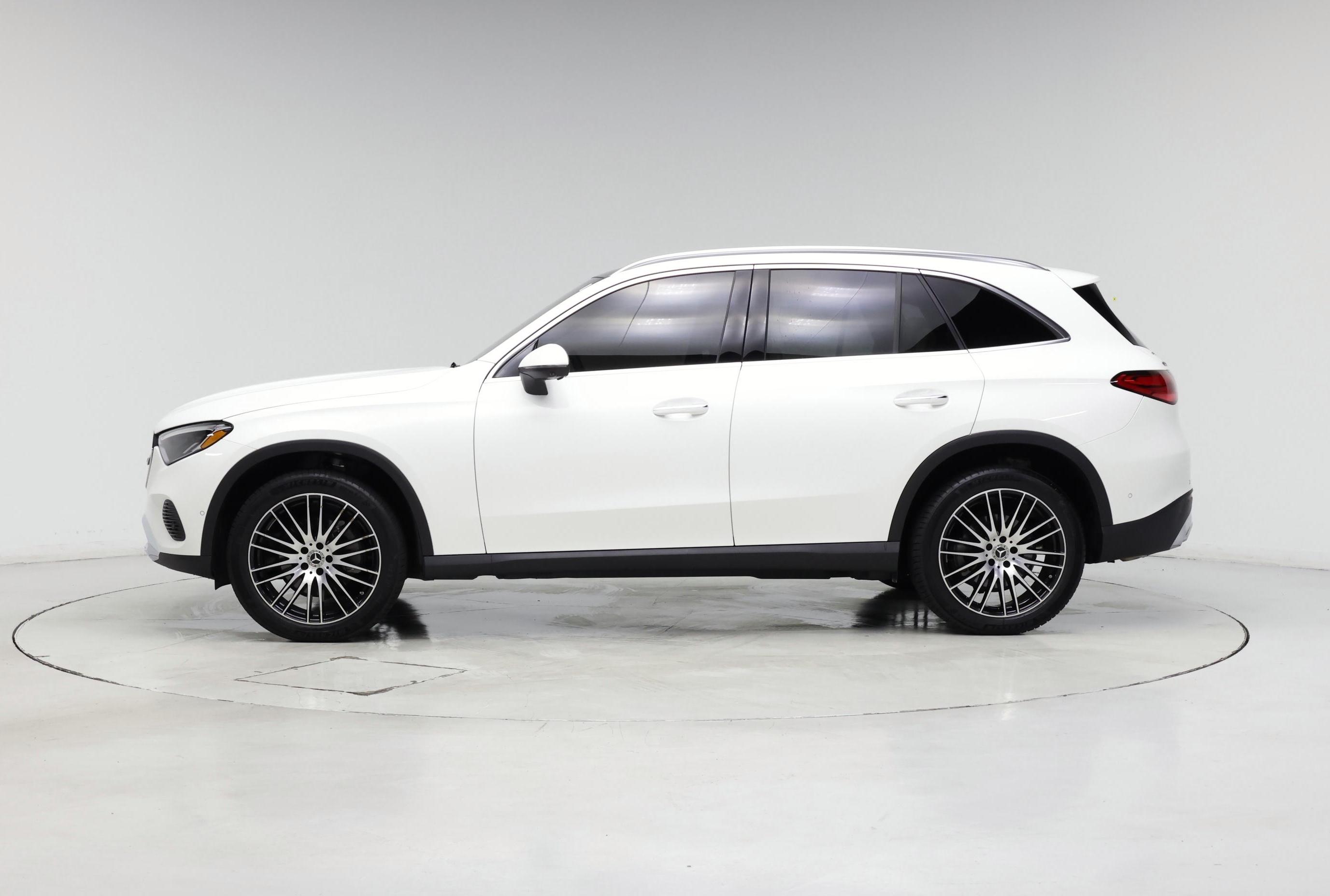 Thumbnail: 2025 Mercedes-Benz GLC - 3