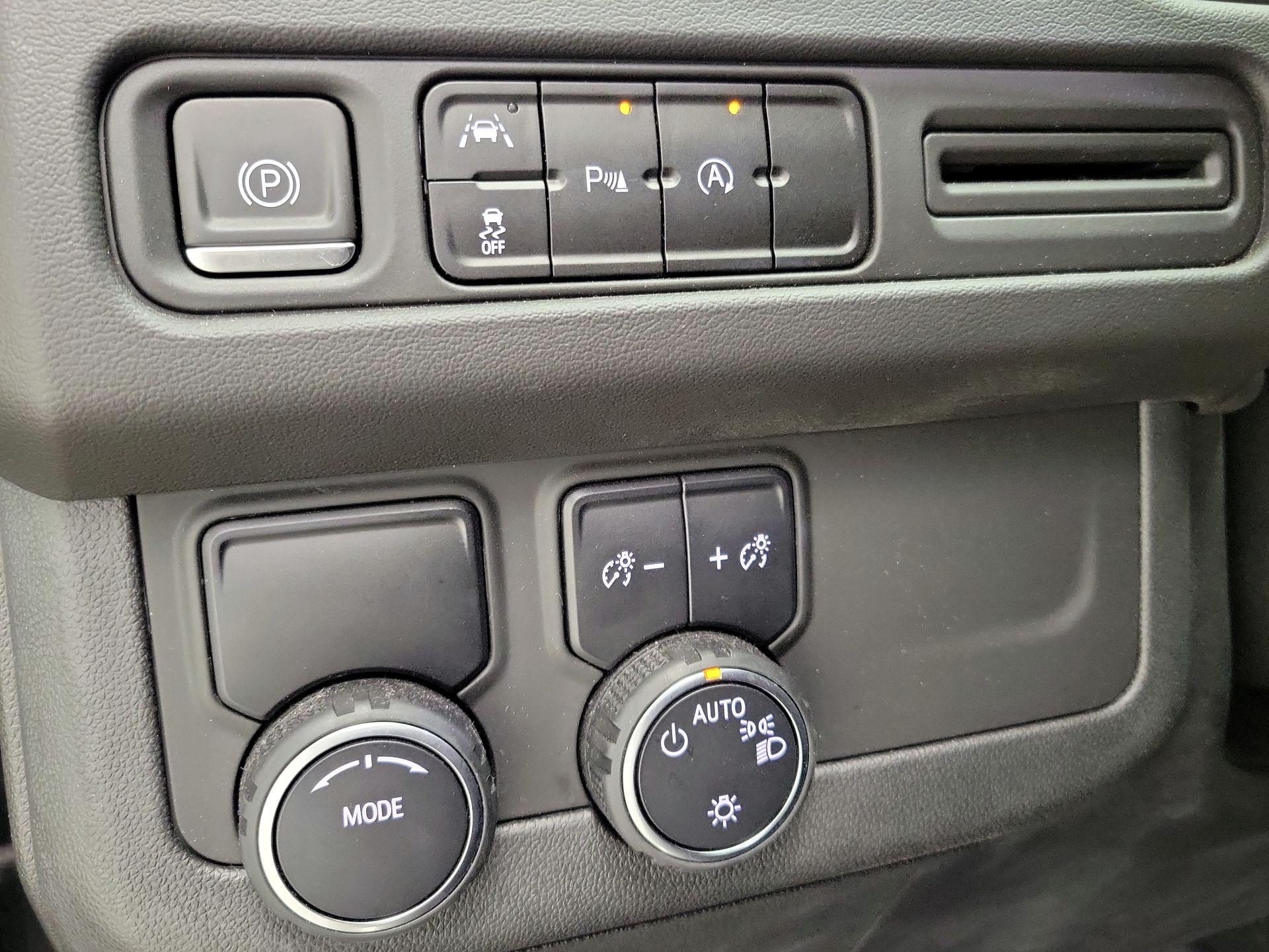 Thumbnail: 2023 Chevrolet Tahoe - 13