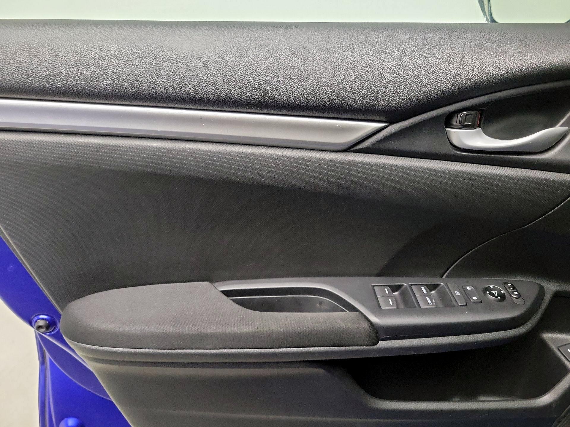 Thumbnail: 2019 Honda Civic - 12