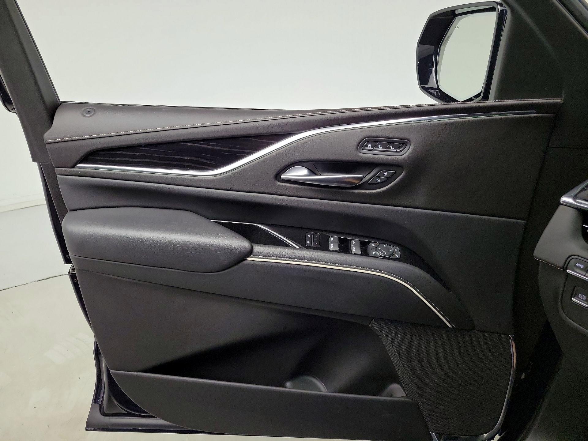 Thumbnail: 2022 Cadillac Escalade - 12