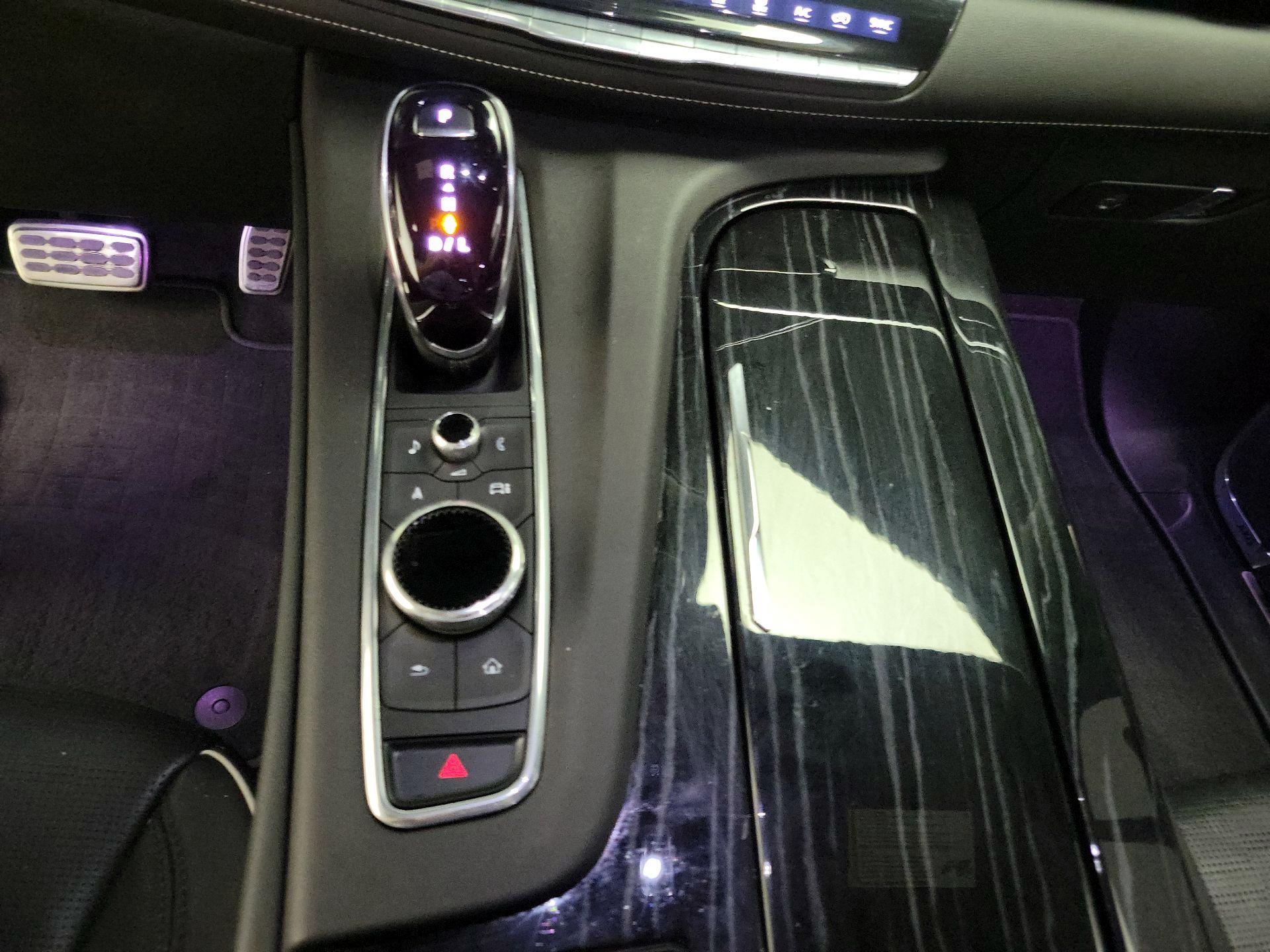 Thumbnail: 2022 Cadillac Escalade - 18