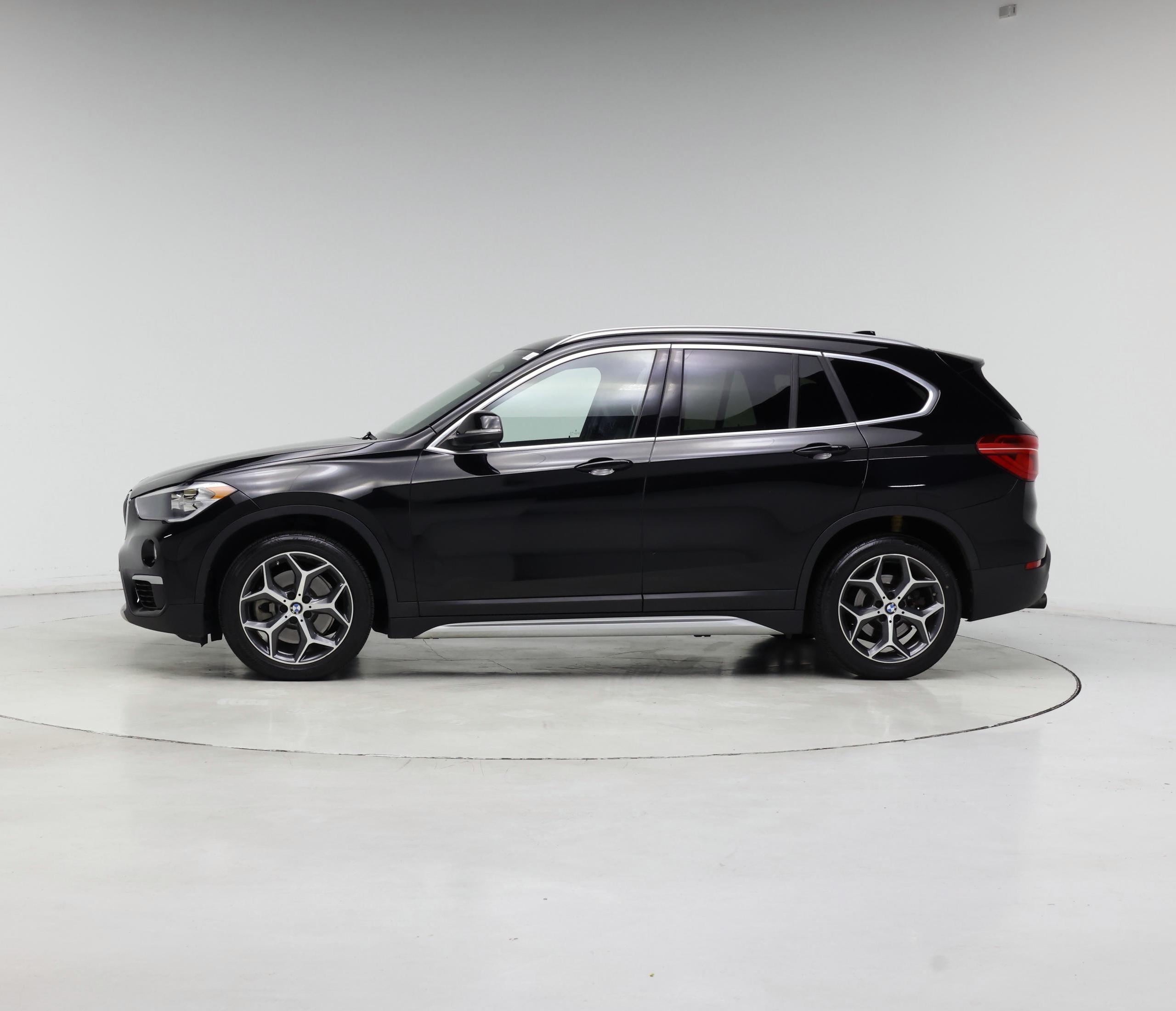 Thumbnail: 2018 BMW X1 - 3
