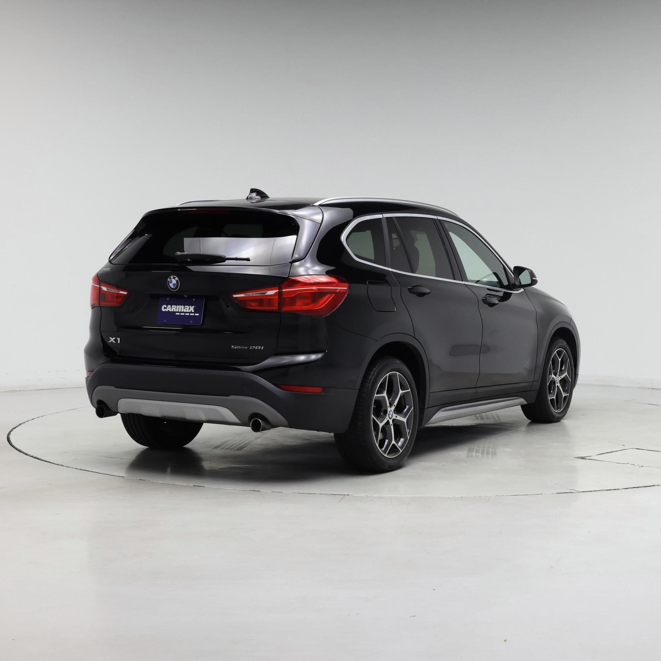 Thumbnail: 2018 BMW X1 - 8