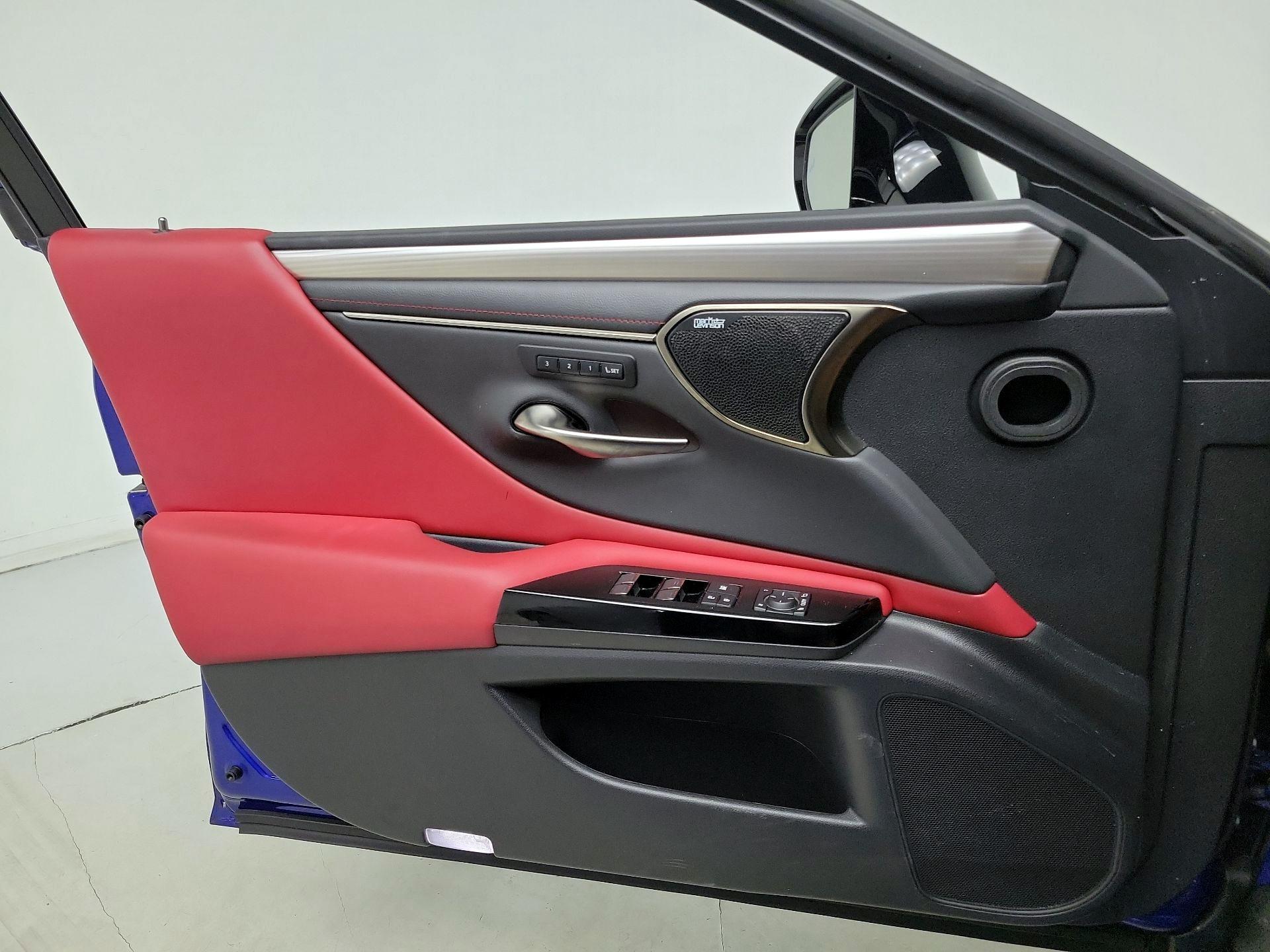 Thumbnail: 2022 Lexus ES - 12