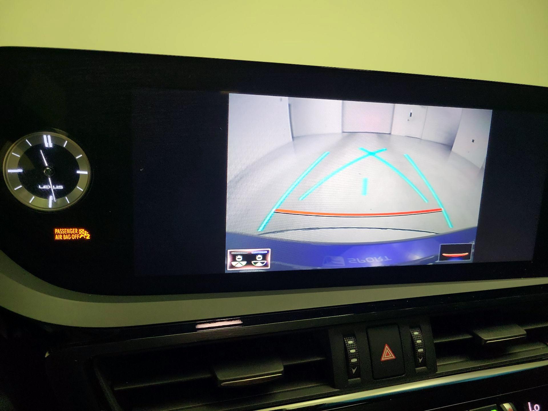 Thumbnail: 2022 Lexus ES - 15