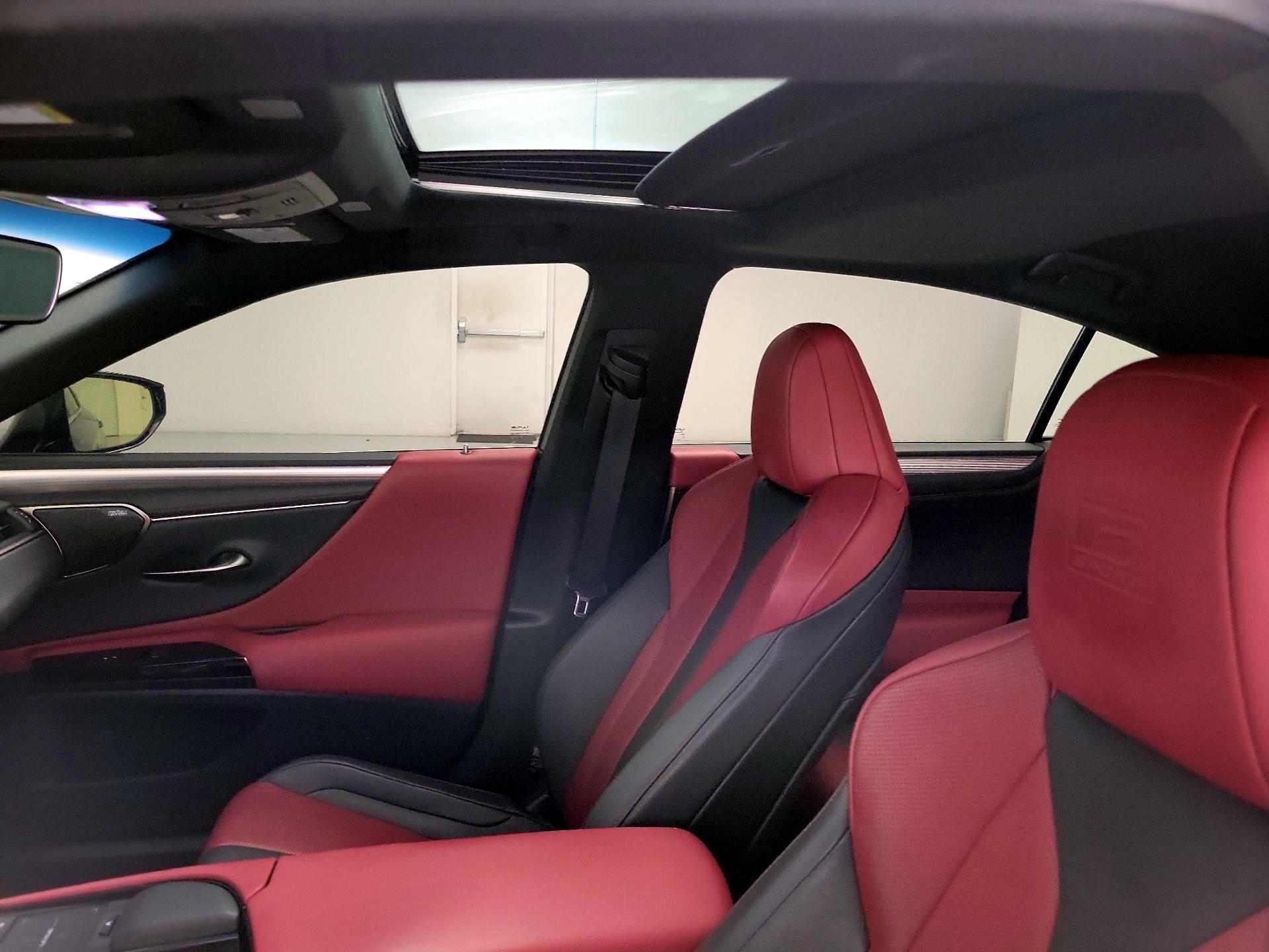 Thumbnail: 2022 Lexus ES - 20