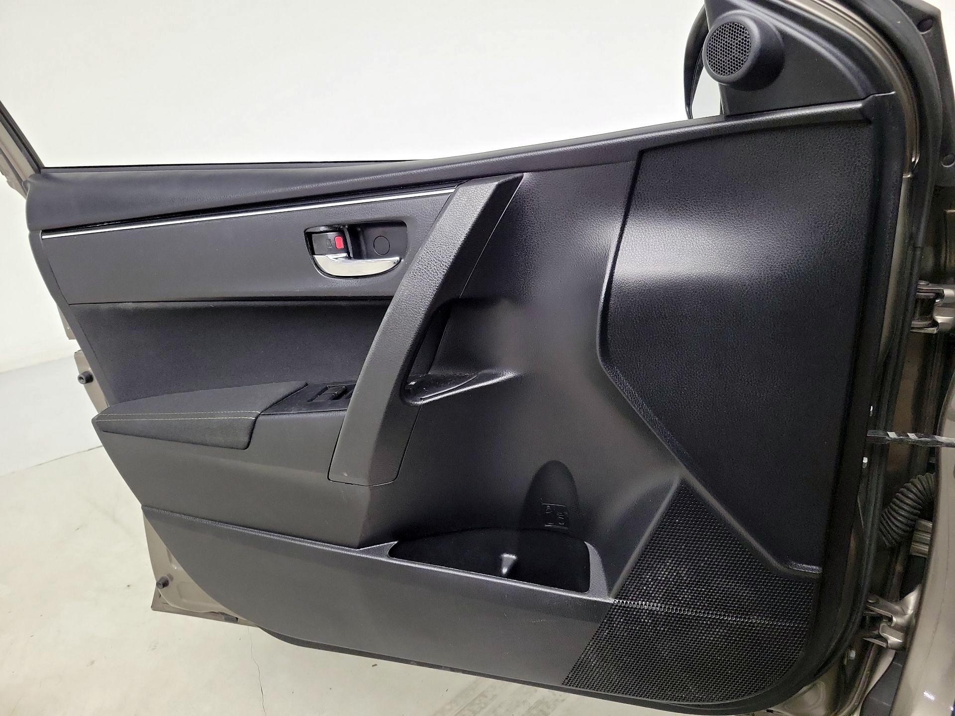 Thumbnail: 2019 Toyota Corolla - 12