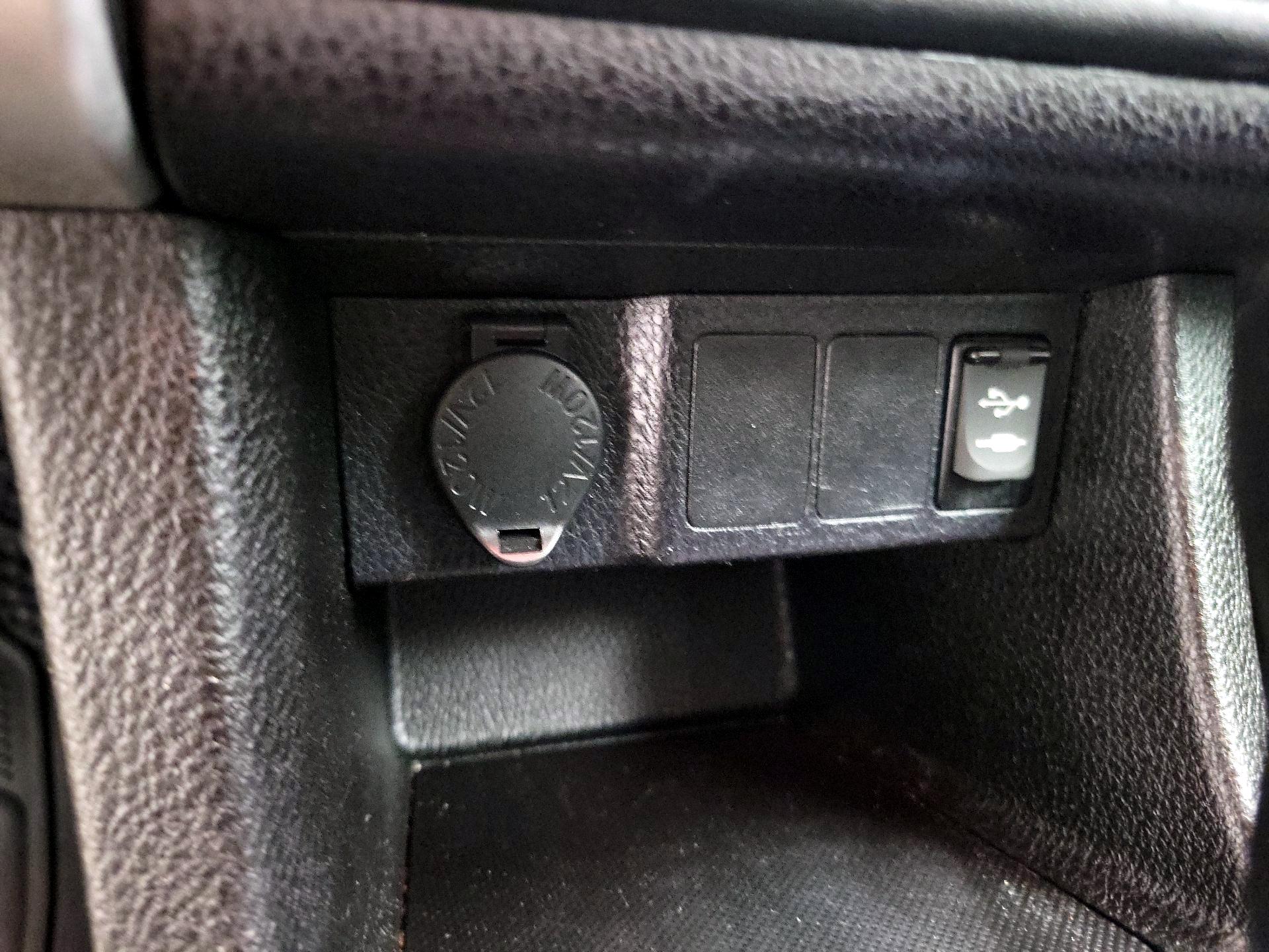 Thumbnail: 2019 Toyota Corolla - 18