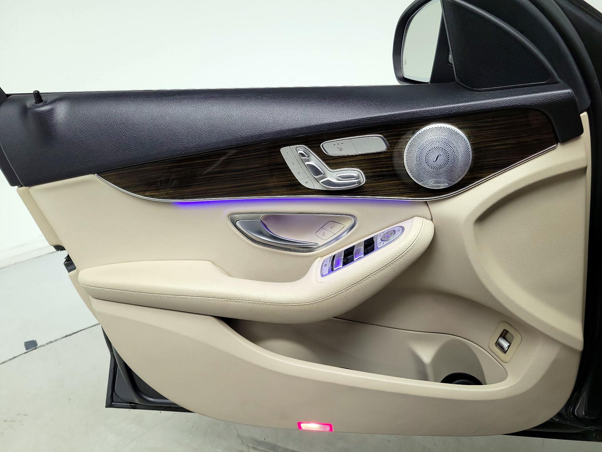 Thumbnail: 2020 Mercedes-Benz C-Class - 12