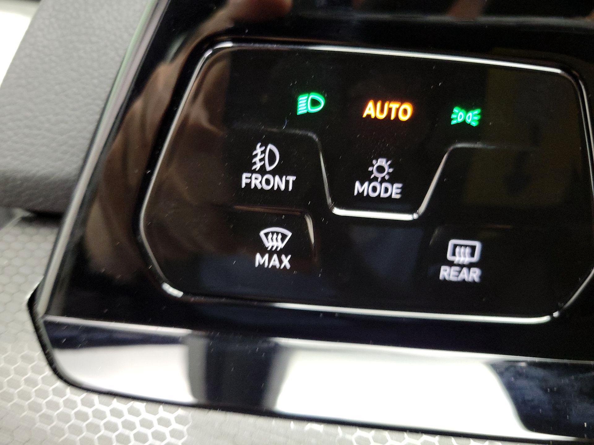 Thumbnail: 2024 Volkswagen Golf - 13