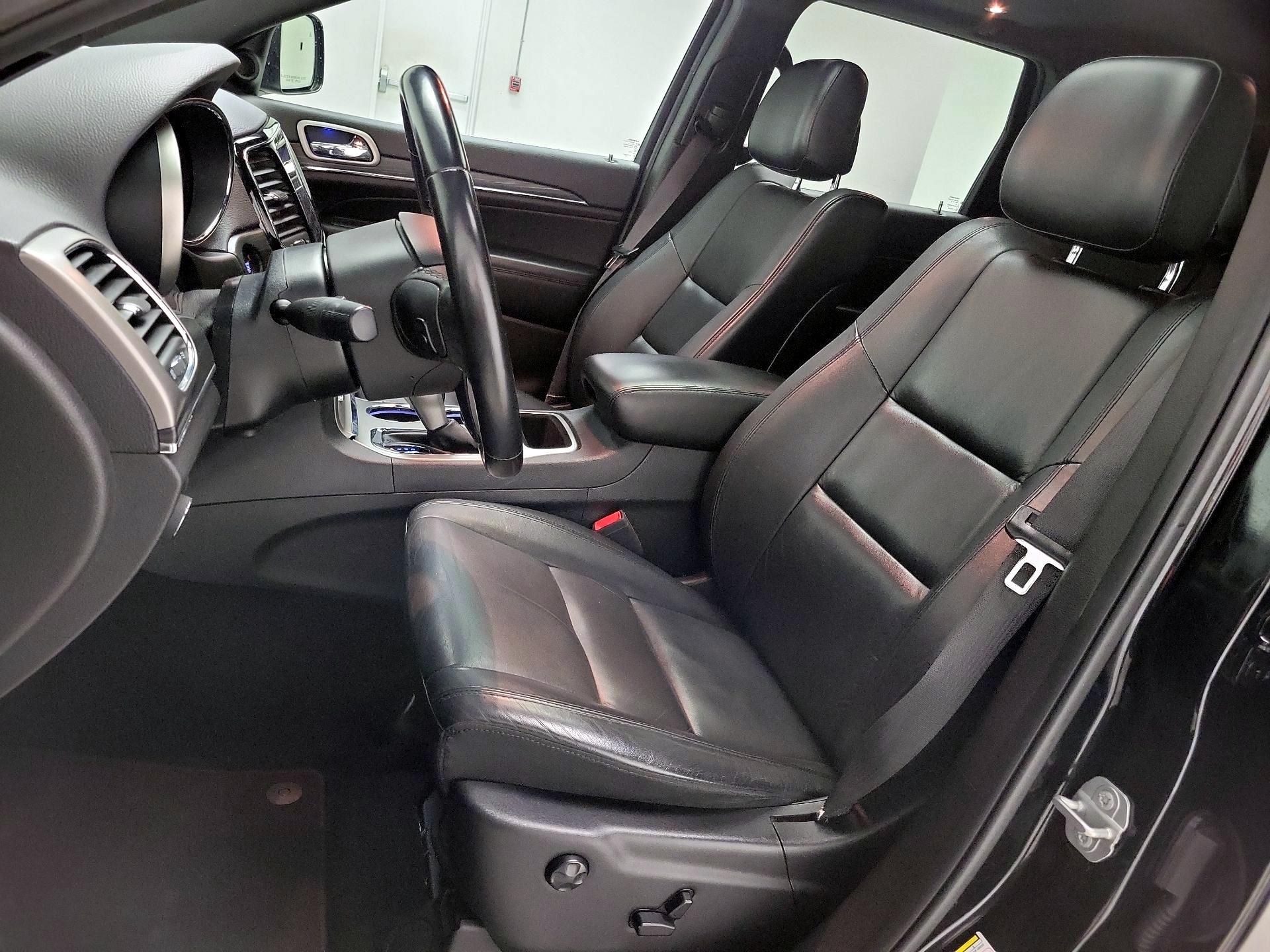 Thumbnail: 2020 Jeep Grand Cherokee - 11