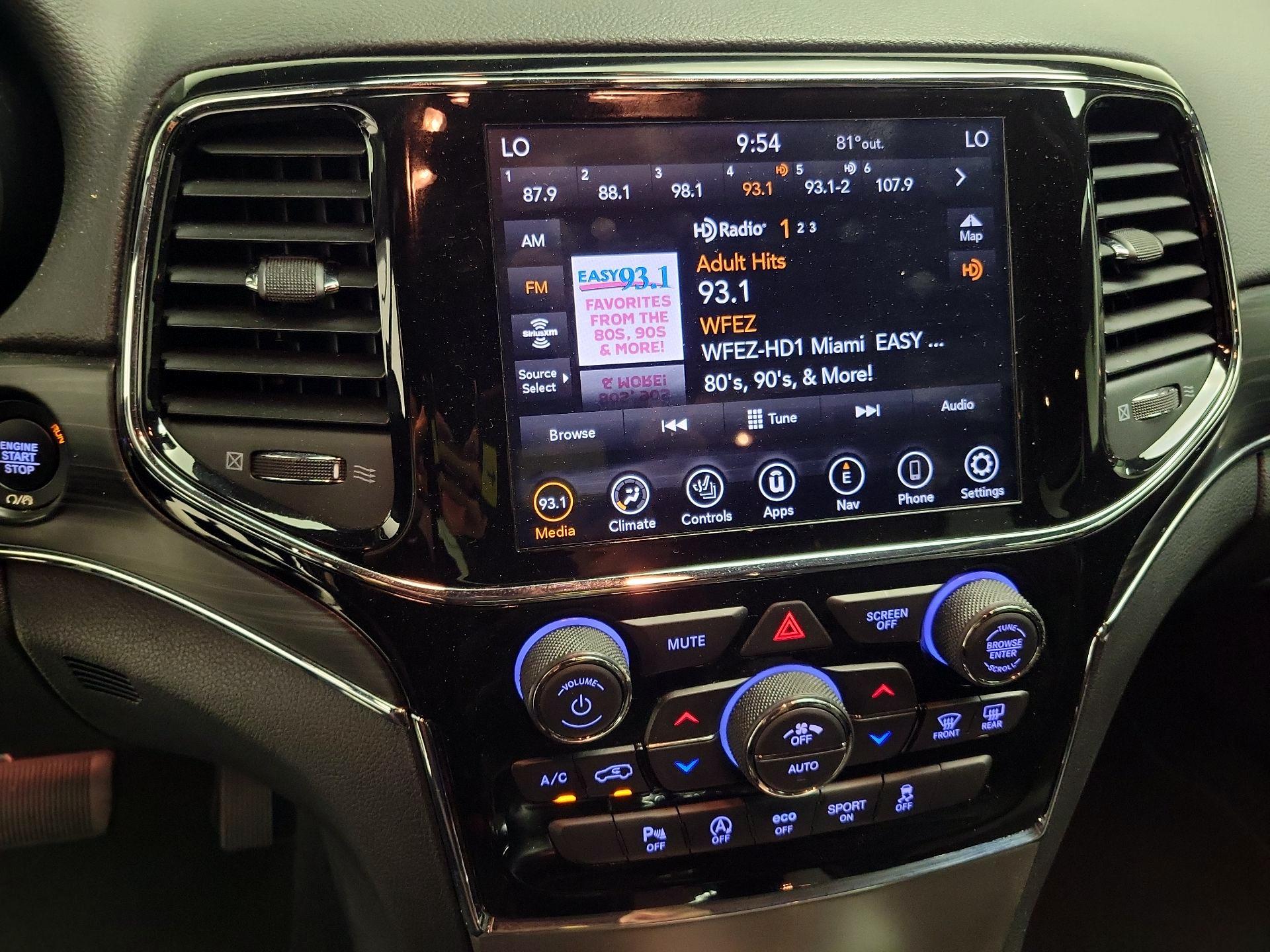 Thumbnail: 2020 Jeep Grand Cherokee - 16