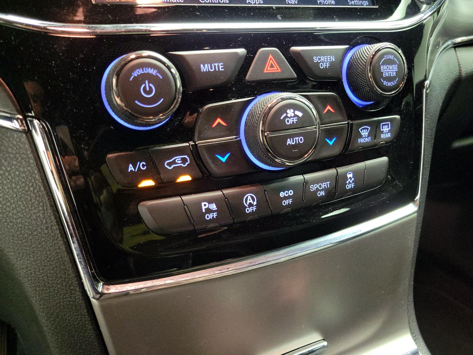 Thumbnail: 2020 Jeep Grand Cherokee - 17