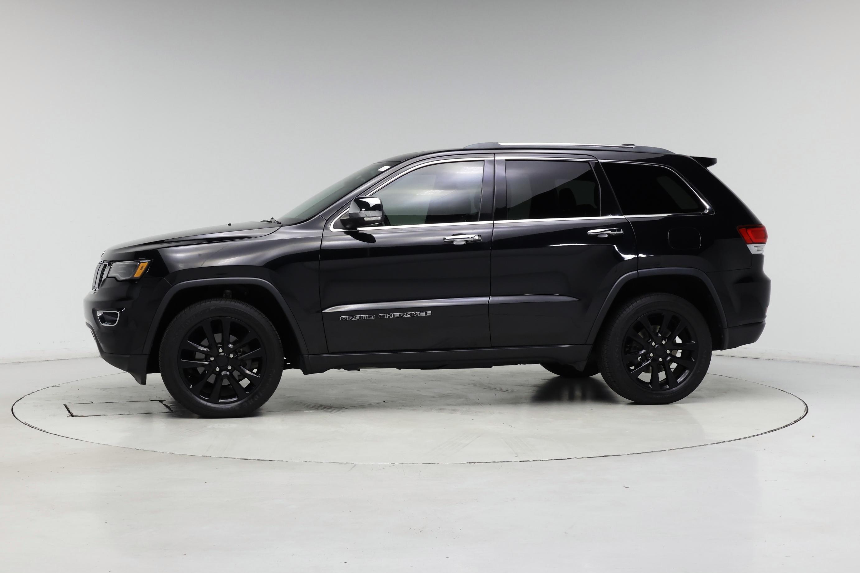 Thumbnail: 2020 Jeep Grand Cherokee - 3