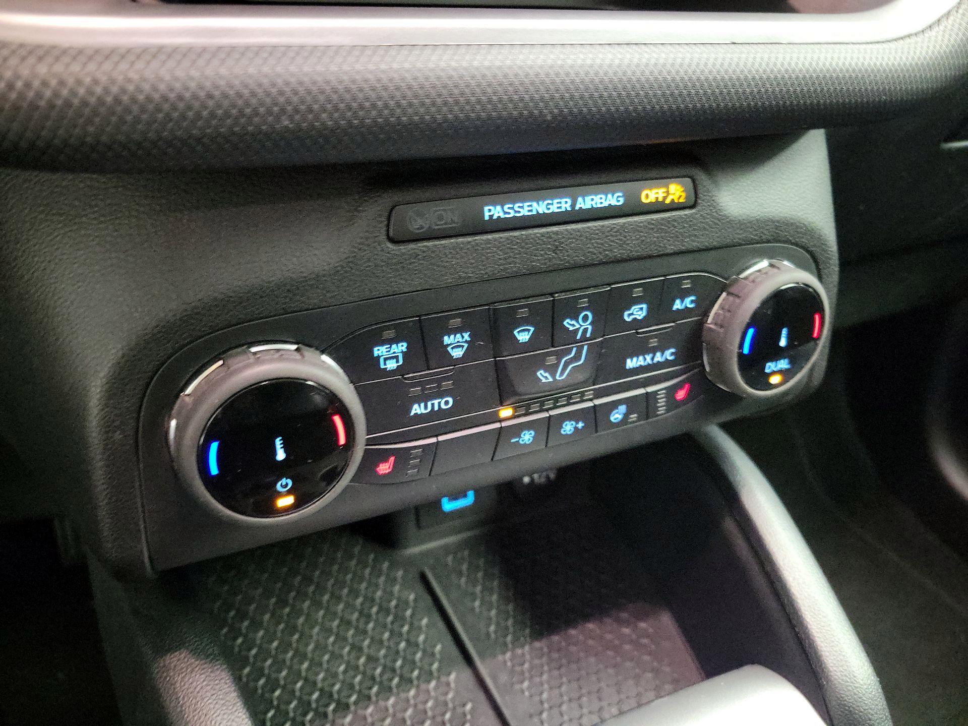 Thumbnail: 2022 Ford Bronco Sport - 17