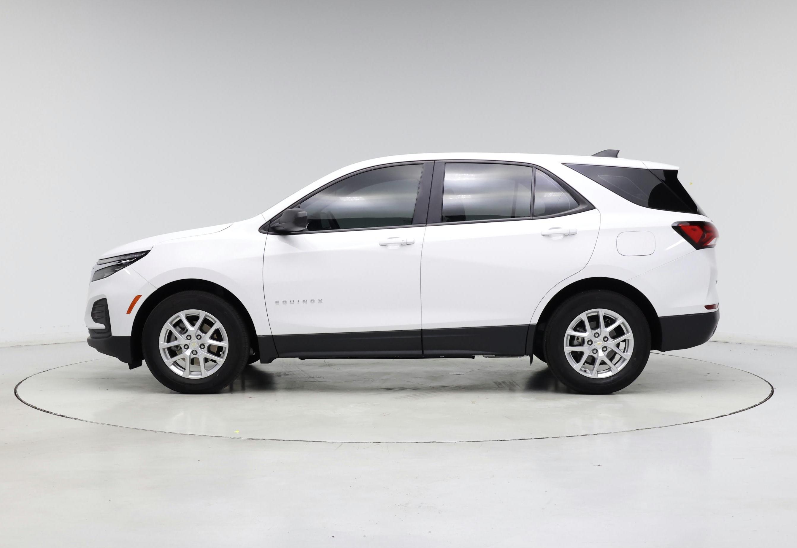 Thumbnail: 2024 Chevrolet Equinox - 3