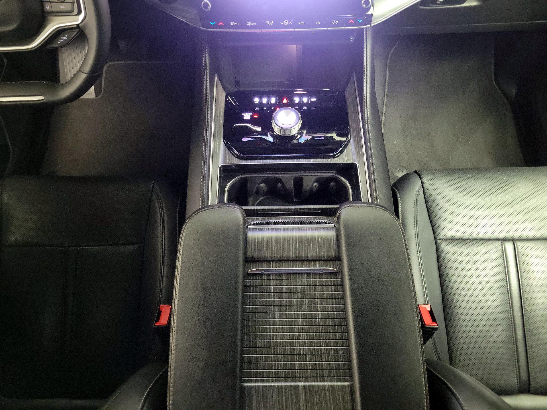 Thumbnail: 2023 Jeep Wagoneer - 18