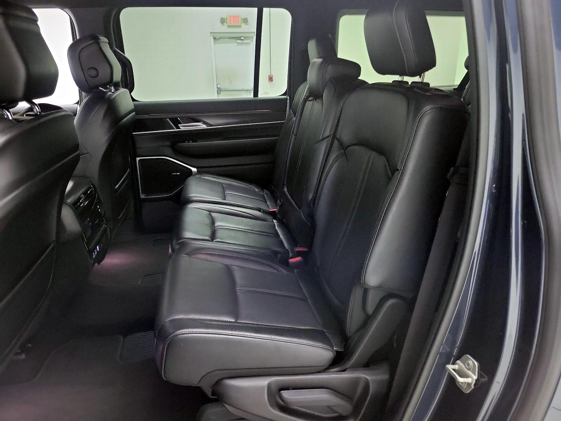 Thumbnail: 2023 Jeep Wagoneer - 20