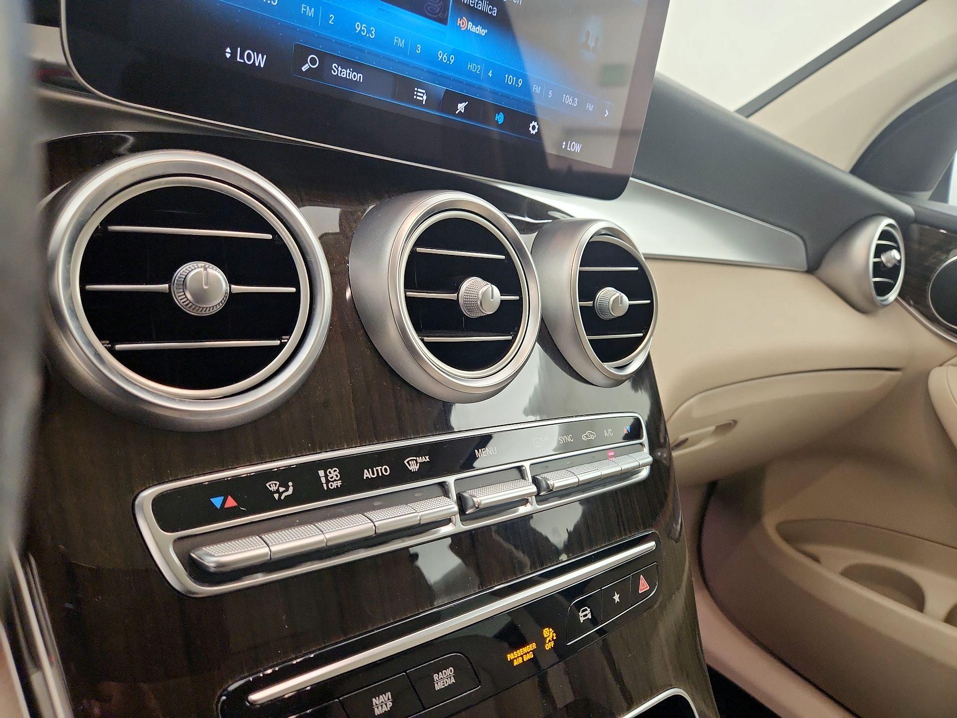 Thumbnail: 2022 Mercedes-Benz GLC - 16