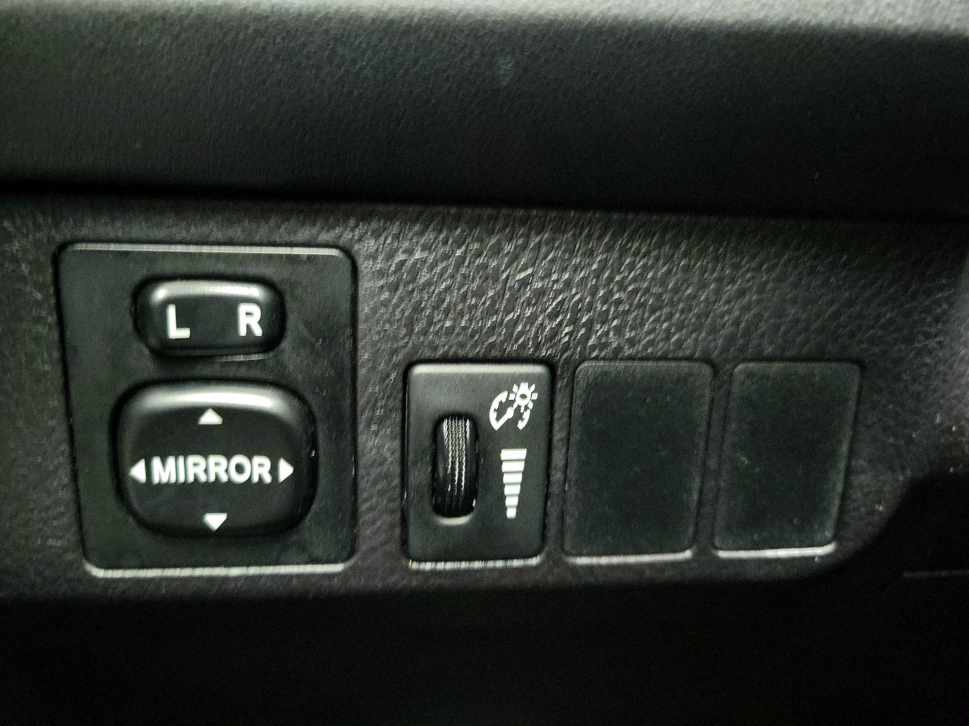 Thumbnail: 2016 Toyota RAV4 - 13