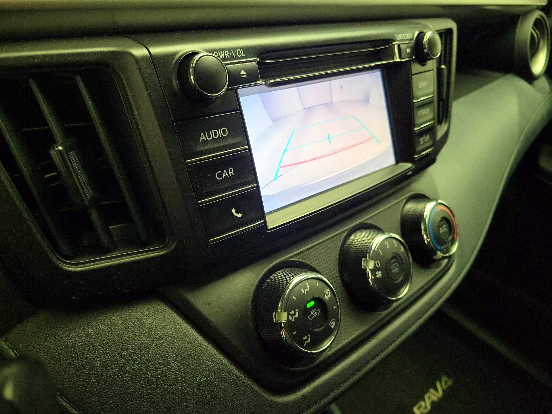 Thumbnail: 2016 Toyota RAV4 - 14