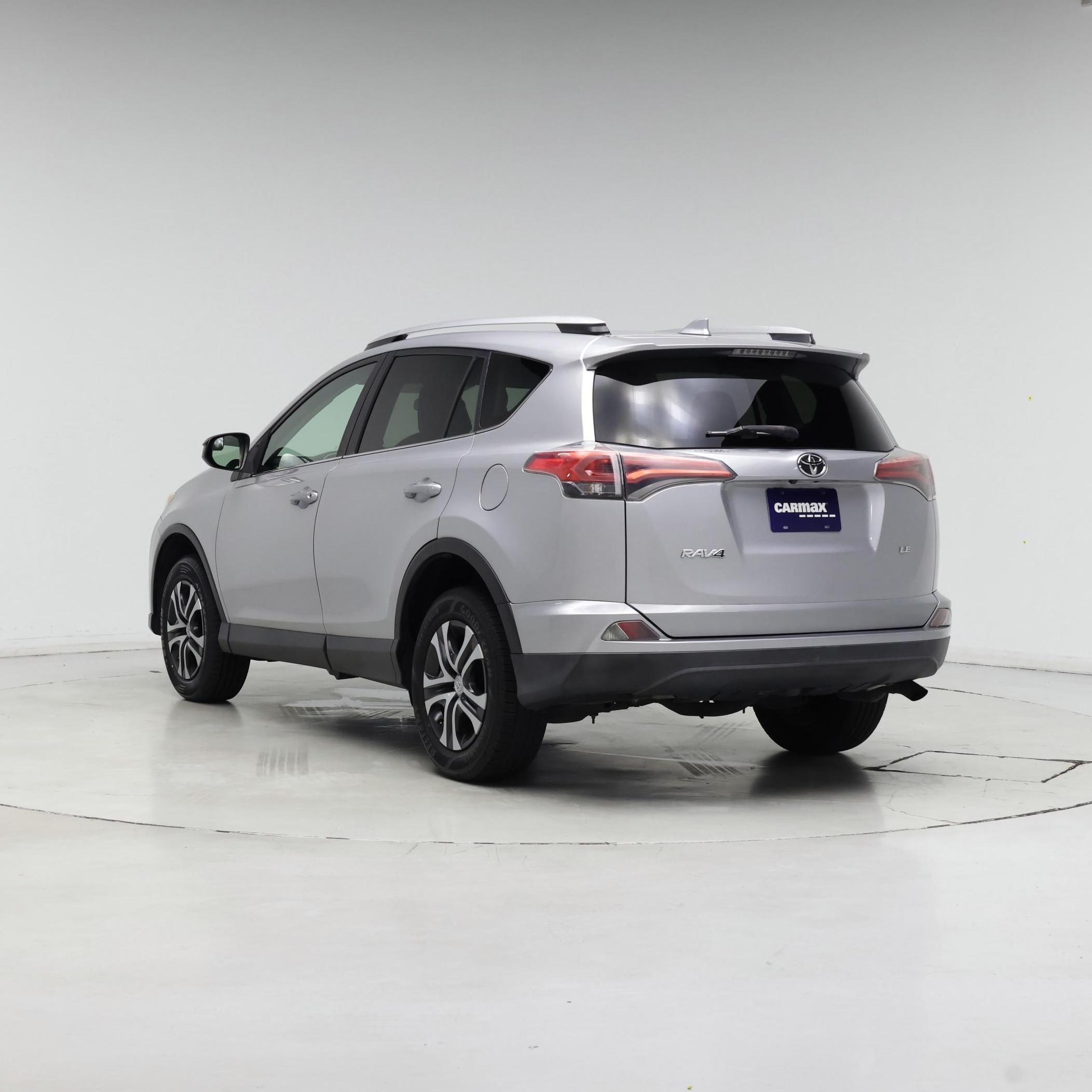 Thumbnail: 2016 Toyota RAV4 - 2
