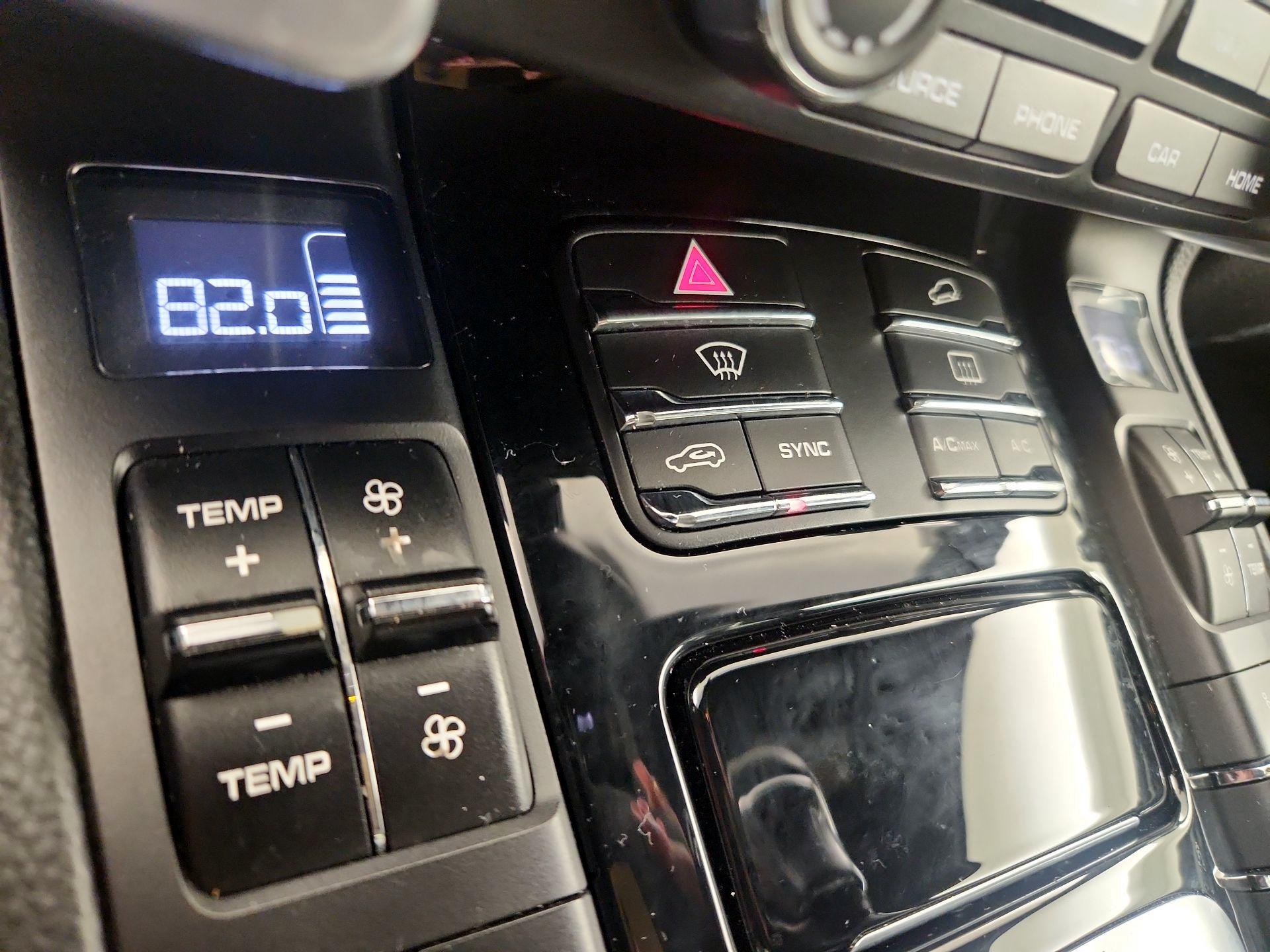 Thumbnail: 2017 Porsche Cayenne - 17