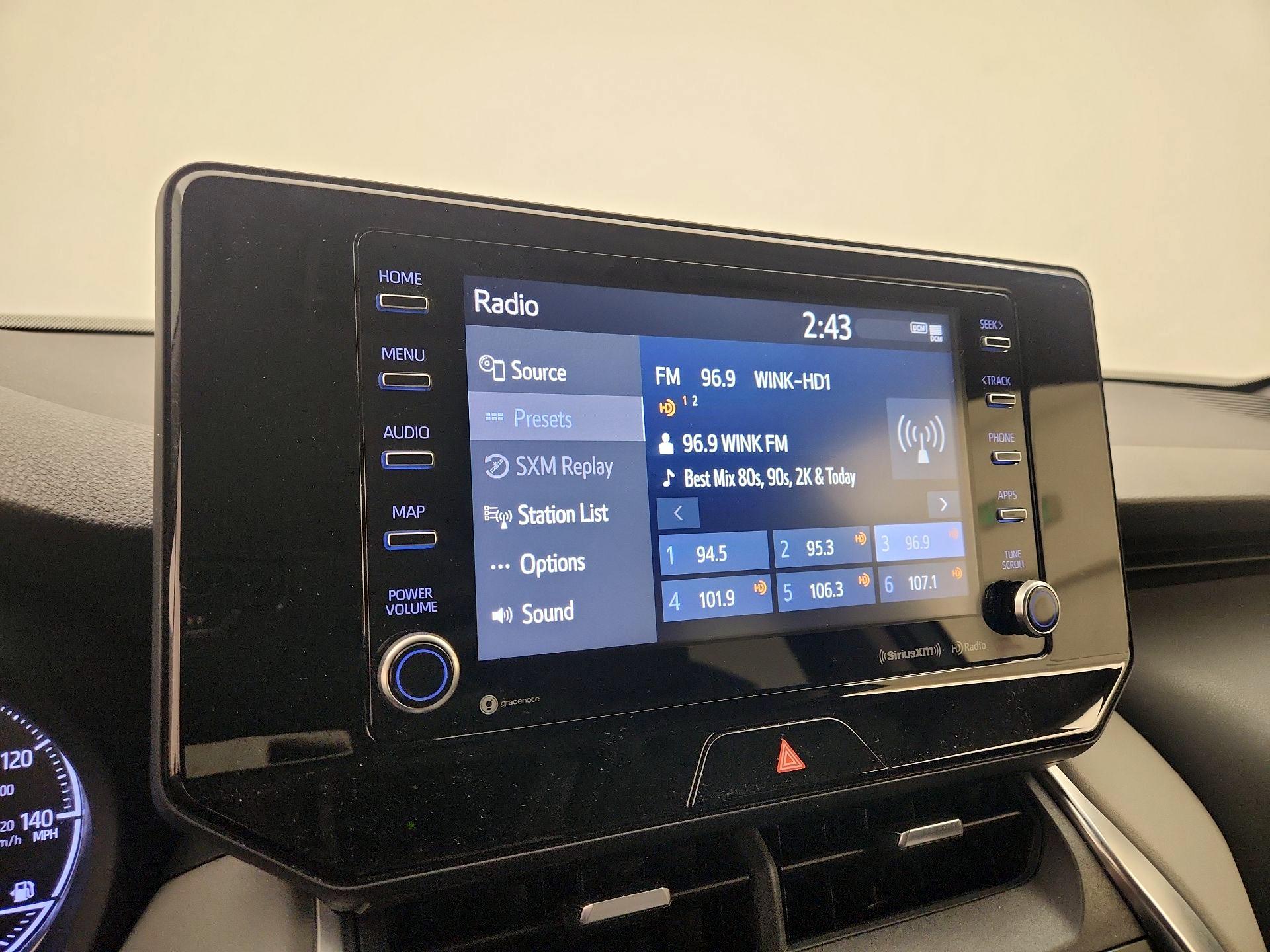 Thumbnail: 2021 Toyota Venza - 15