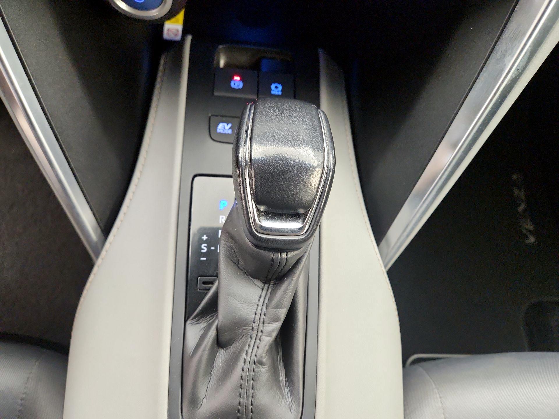 Thumbnail: 2021 Toyota Venza - 17