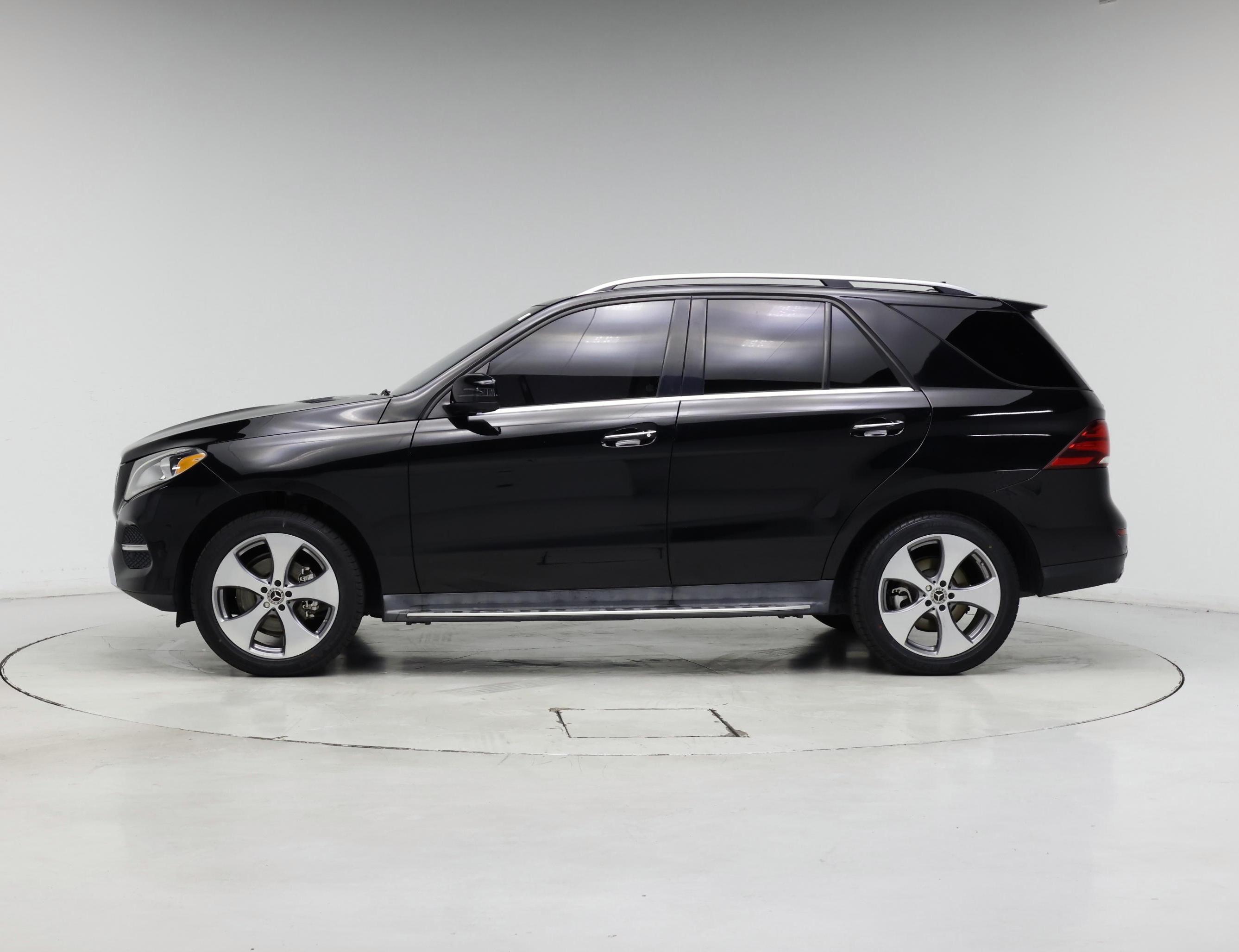 Thumbnail: 2018 Mercedes-Benz GLE - 3