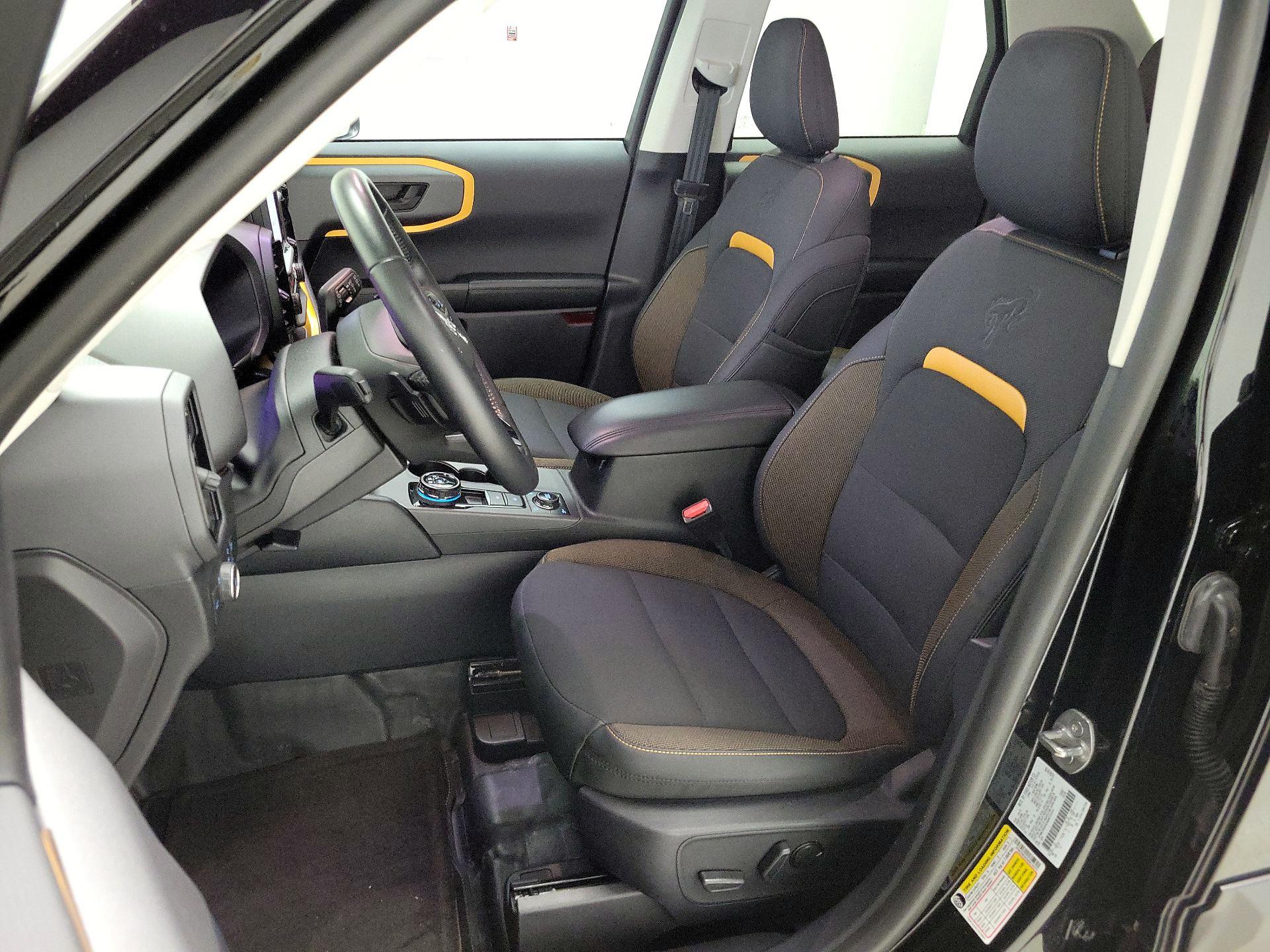 Thumbnail: 2022 Ford Bronco Sport - 11