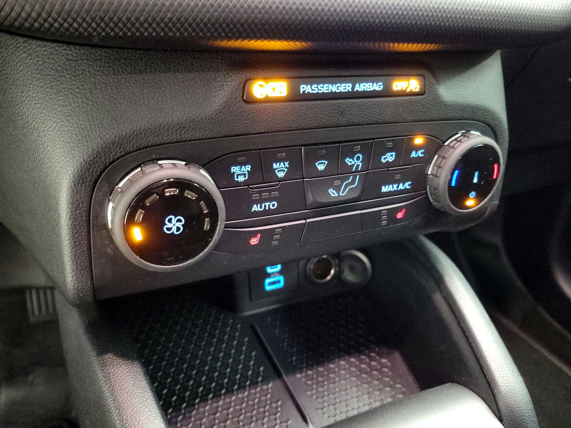 Thumbnail: 2022 Ford Bronco Sport - 17