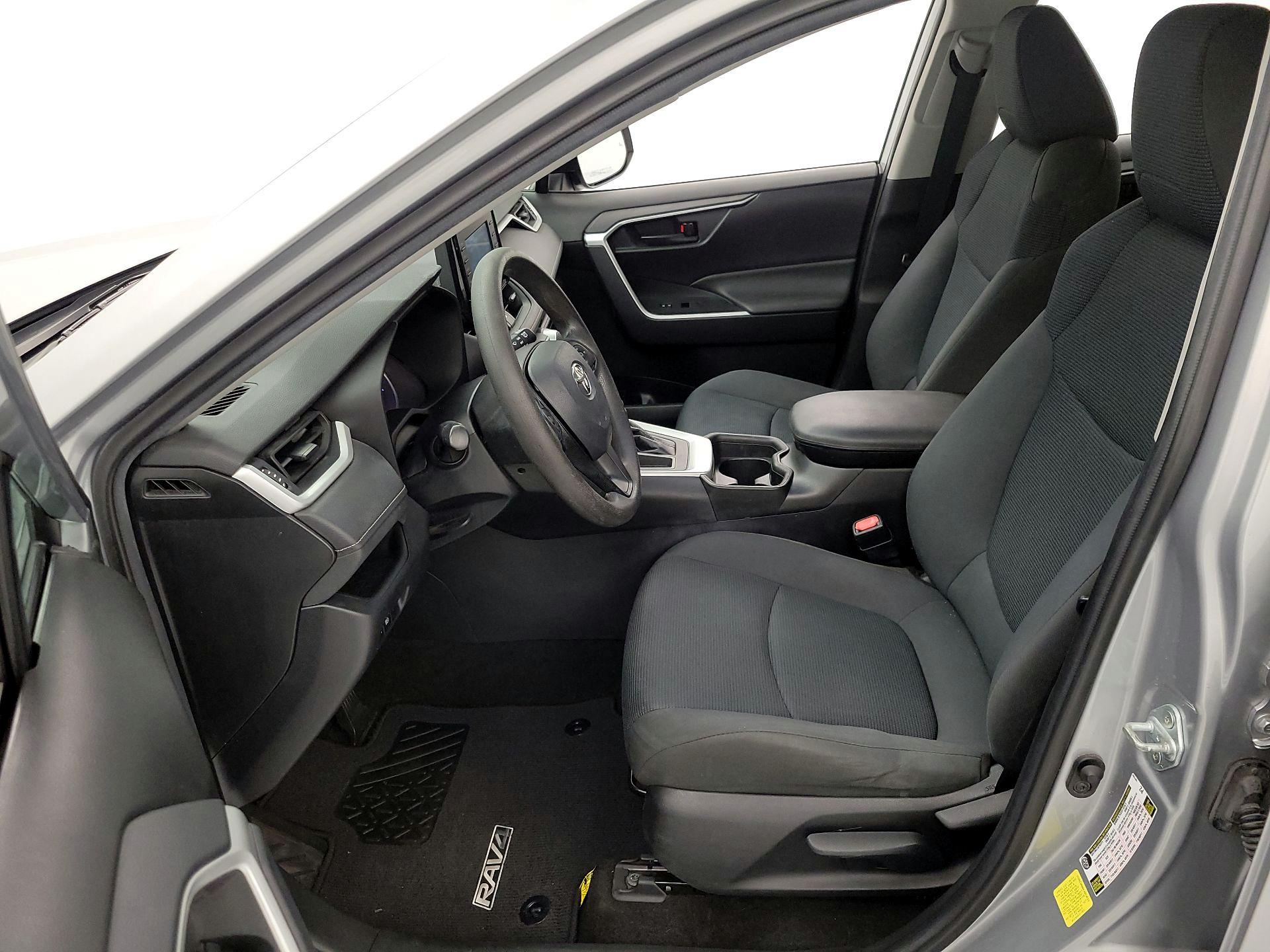 Thumbnail: 2021 Toyota RAV4 - 11