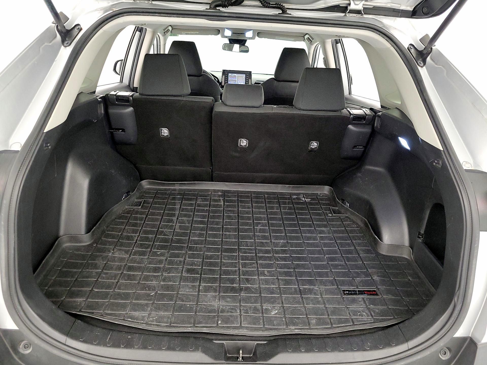 Thumbnail: 2021 Toyota RAV4 - 20