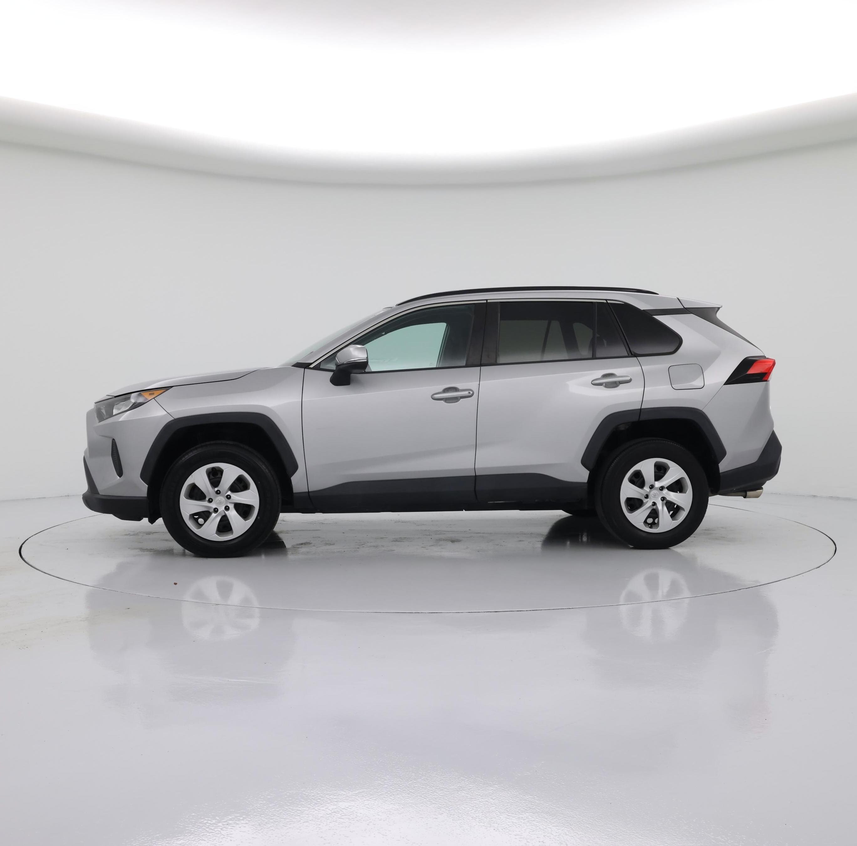 Thumbnail: 2021 Toyota RAV4 - 3