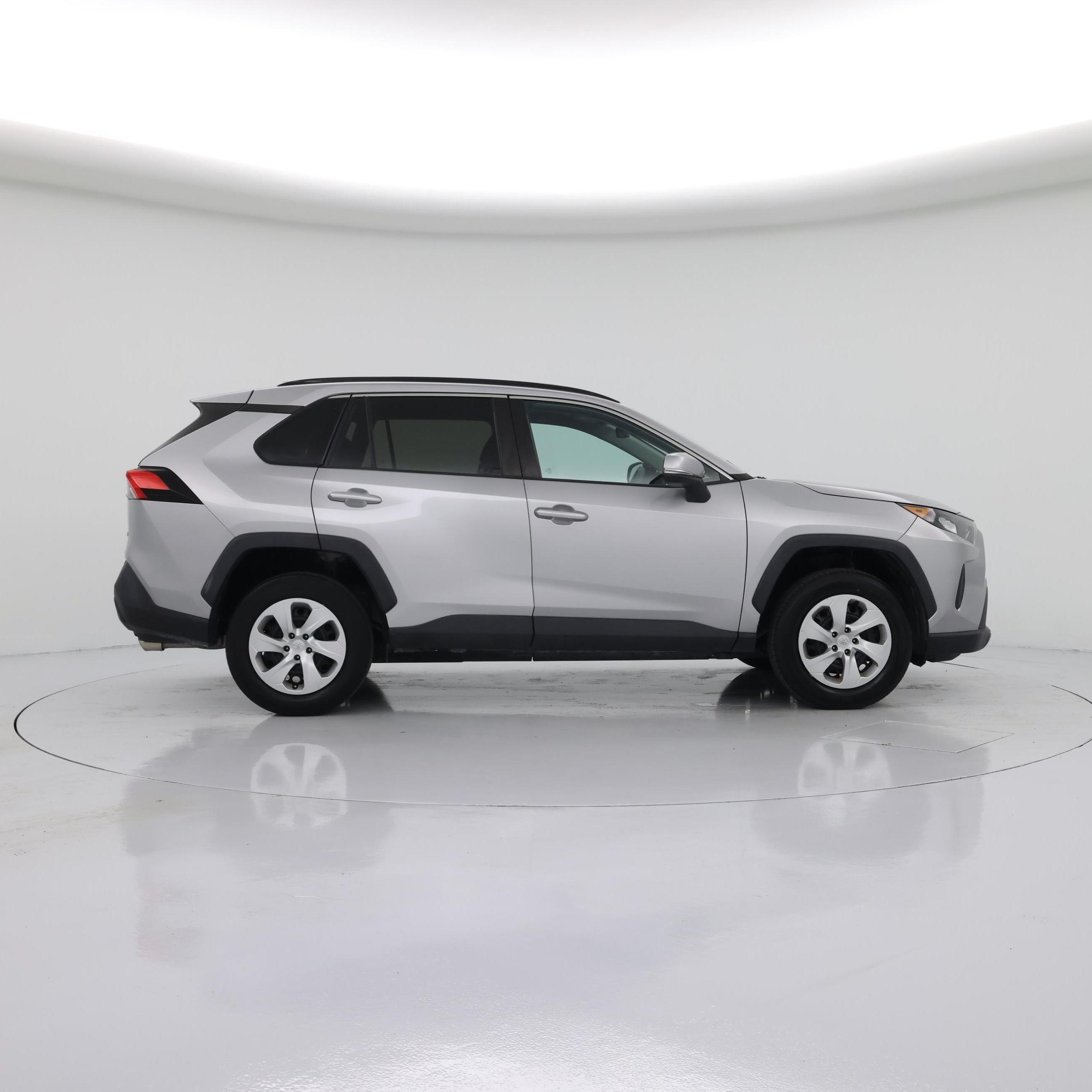 Thumbnail: 2021 Toyota RAV4 - 7