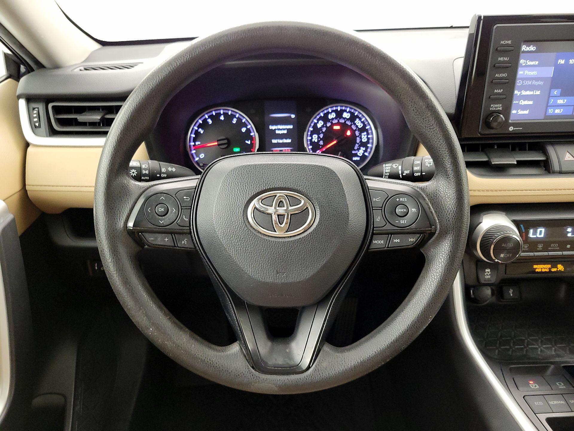 Thumbnail: 2021 Toyota RAV4 - 10