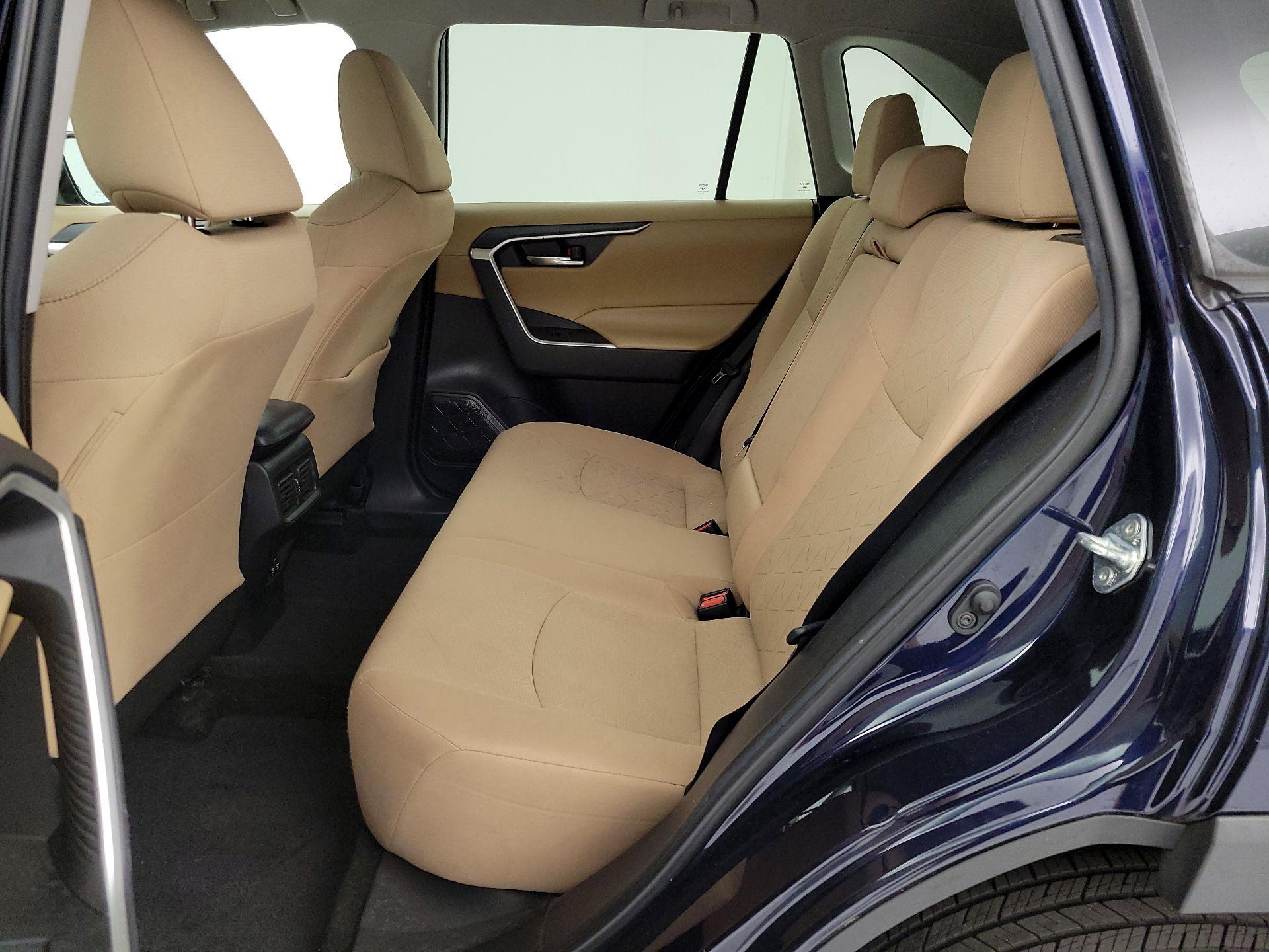 Thumbnail: 2021 Toyota RAV4 - 19