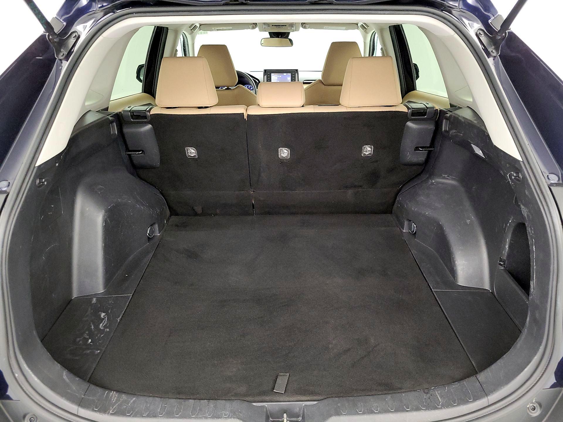 Thumbnail: 2021 Toyota RAV4 - 20