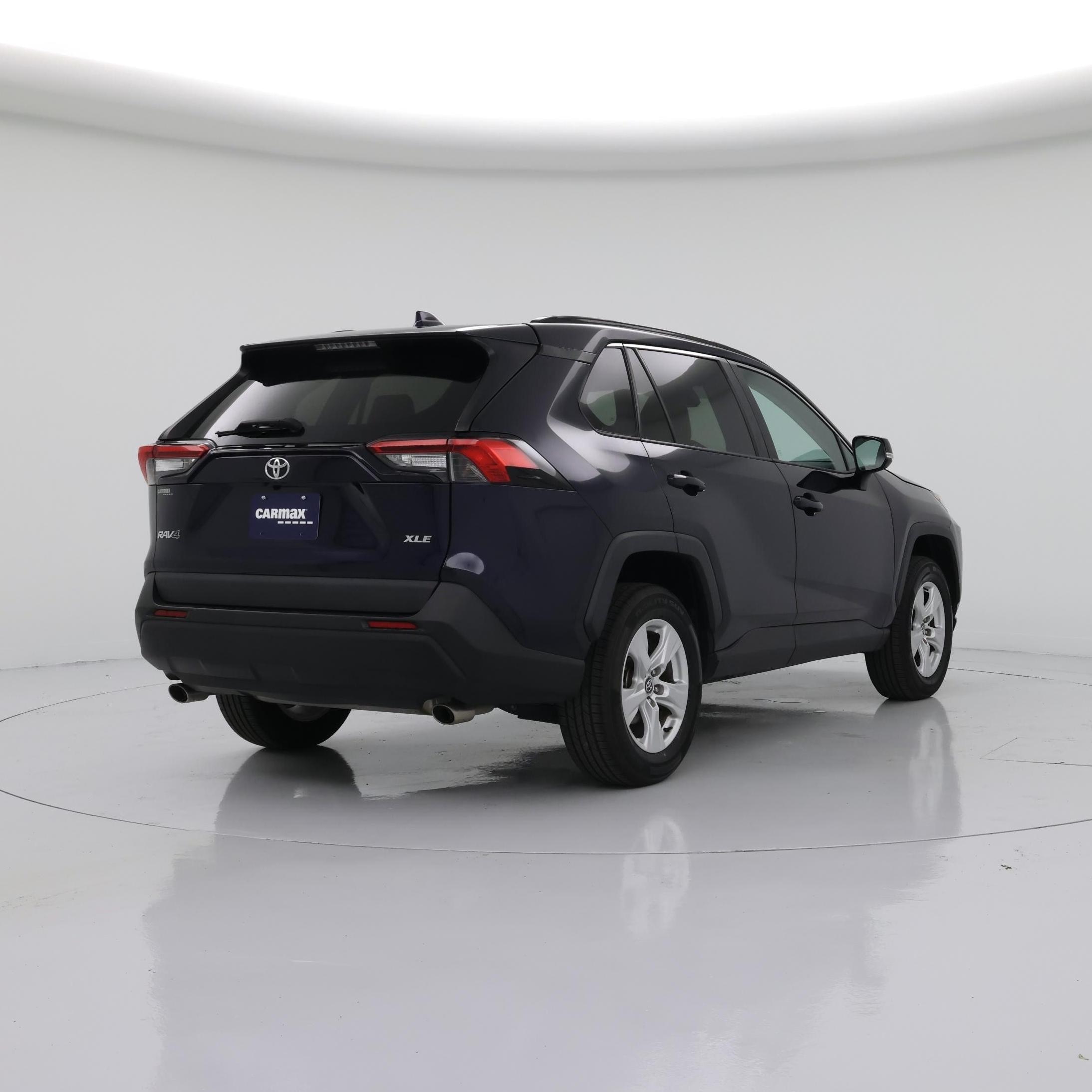 Thumbnail: 2021 Toyota RAV4 - 8