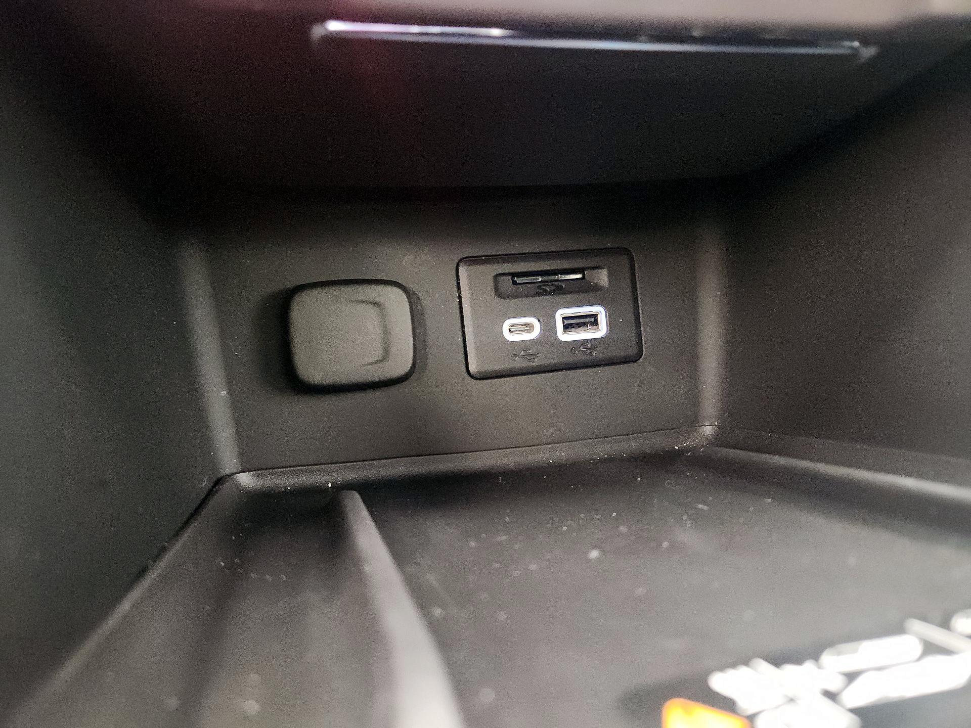 Thumbnail: 2022 GMC Acadia - 18