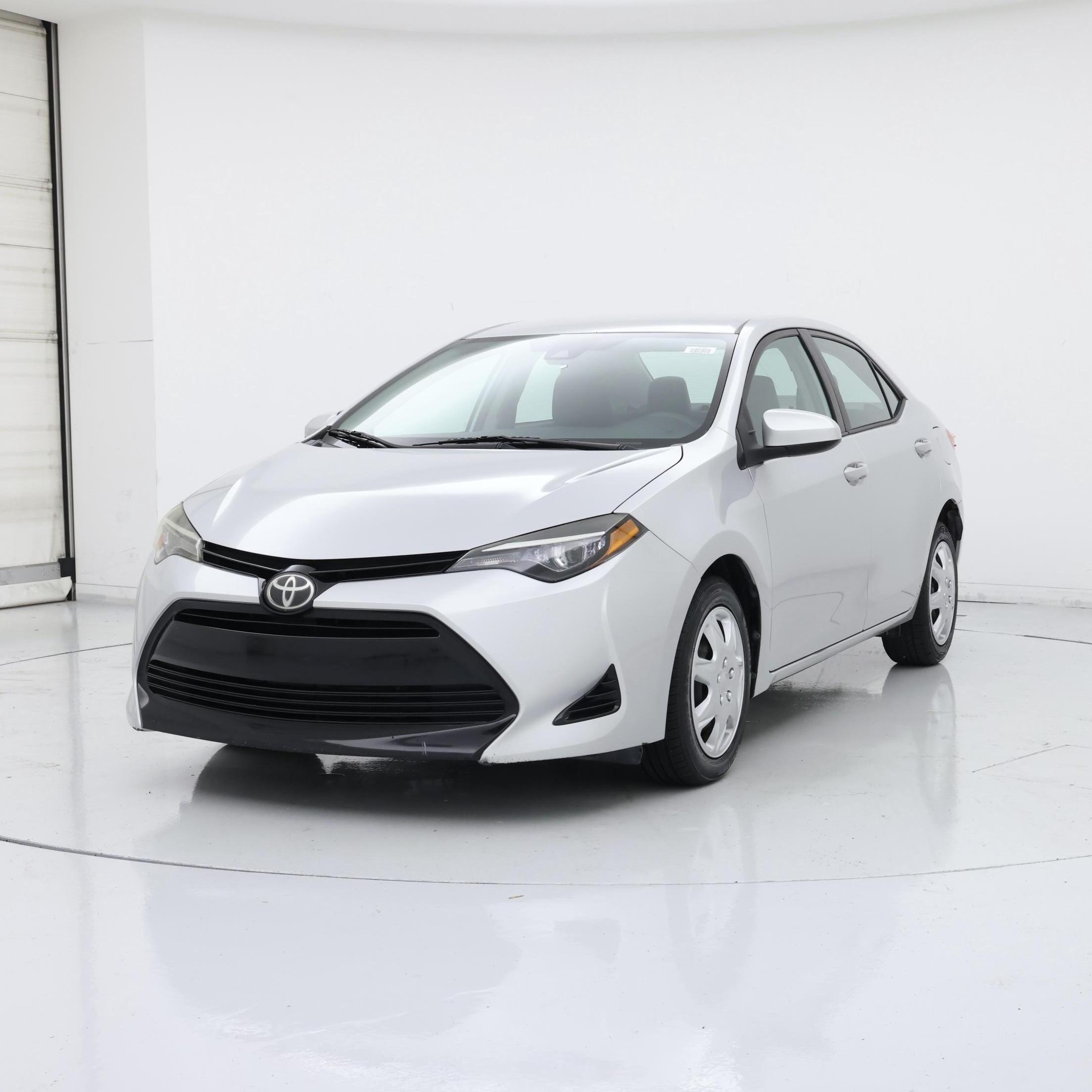 Thumbnail: 2018 Toyota Corolla - 4