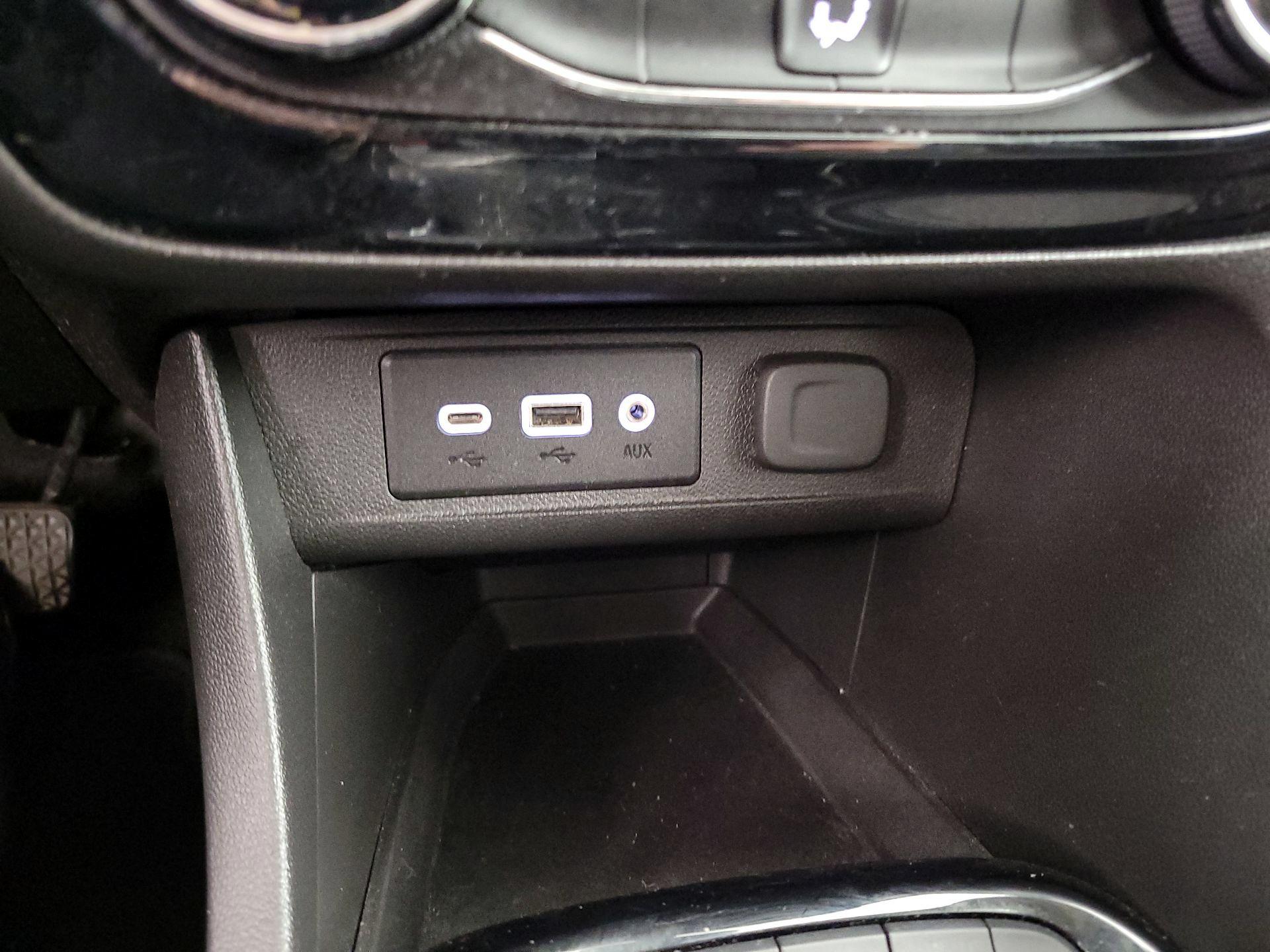 Thumbnail: 2021 Buick Encore GX - 18