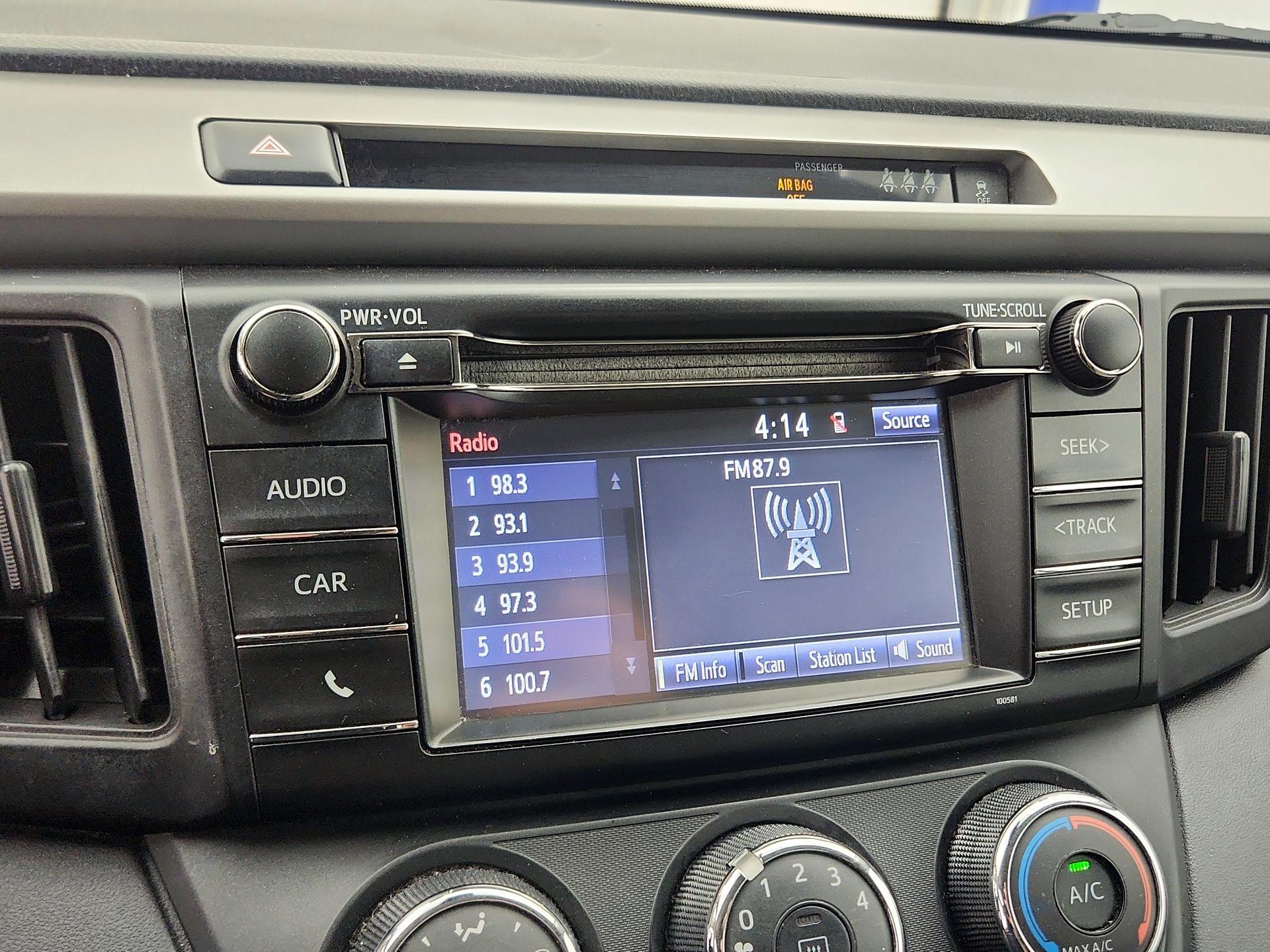 Thumbnail: 2017 Toyota RAV4 - 15