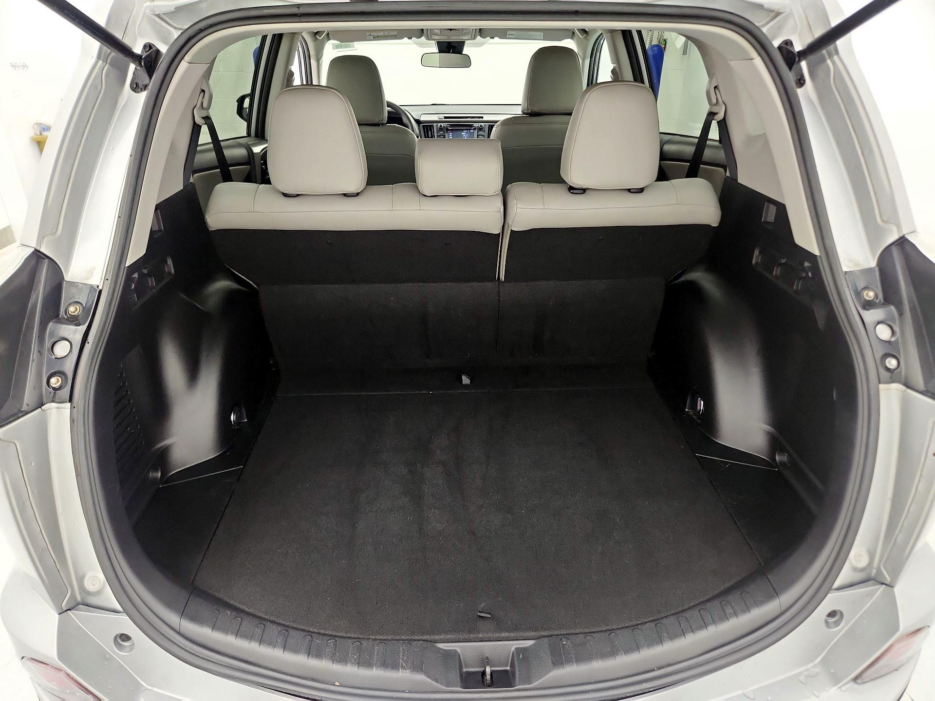 Thumbnail: 2017 Toyota RAV4 - 20