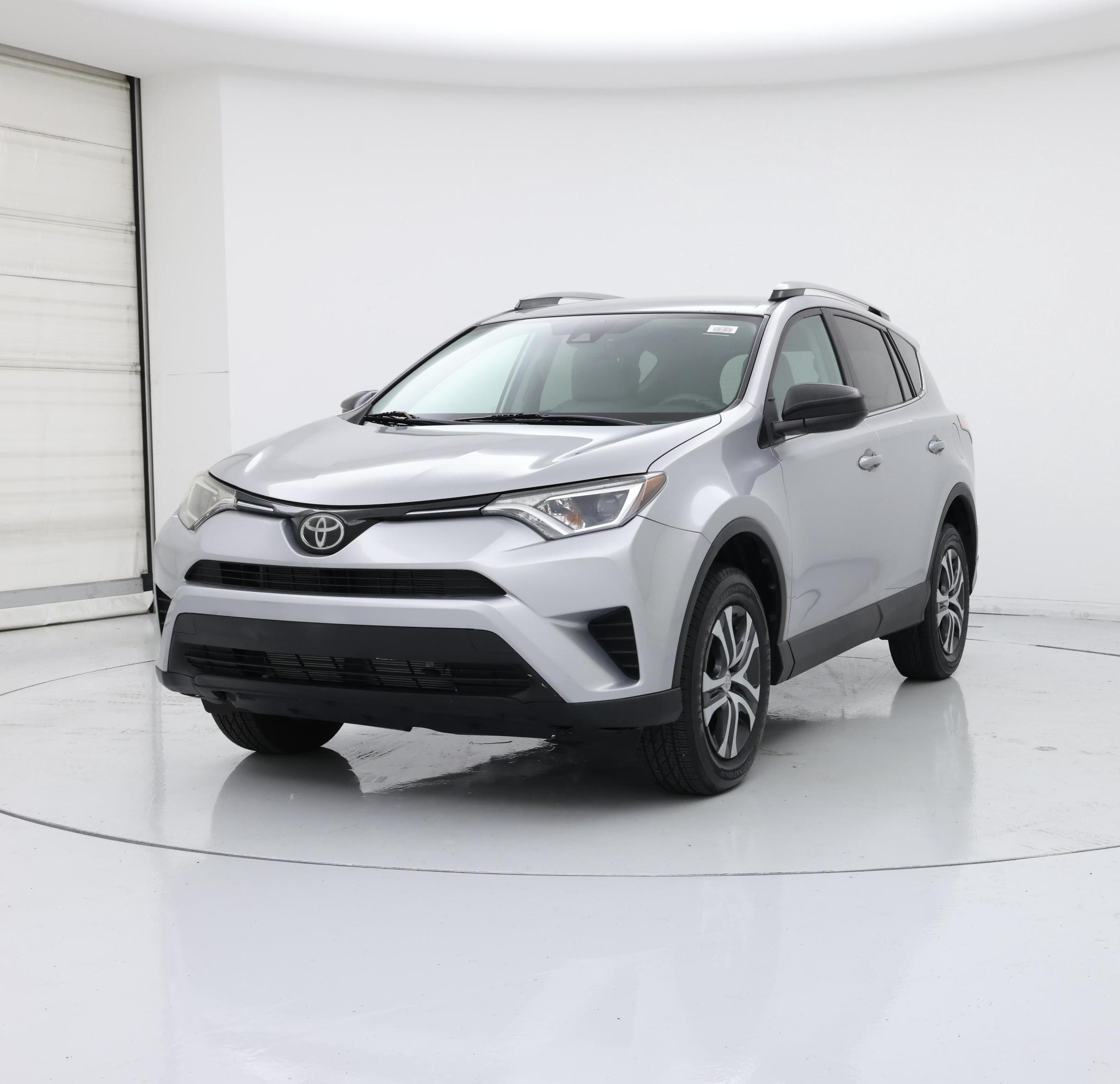 Thumbnail: 2017 Toyota RAV4 - 4