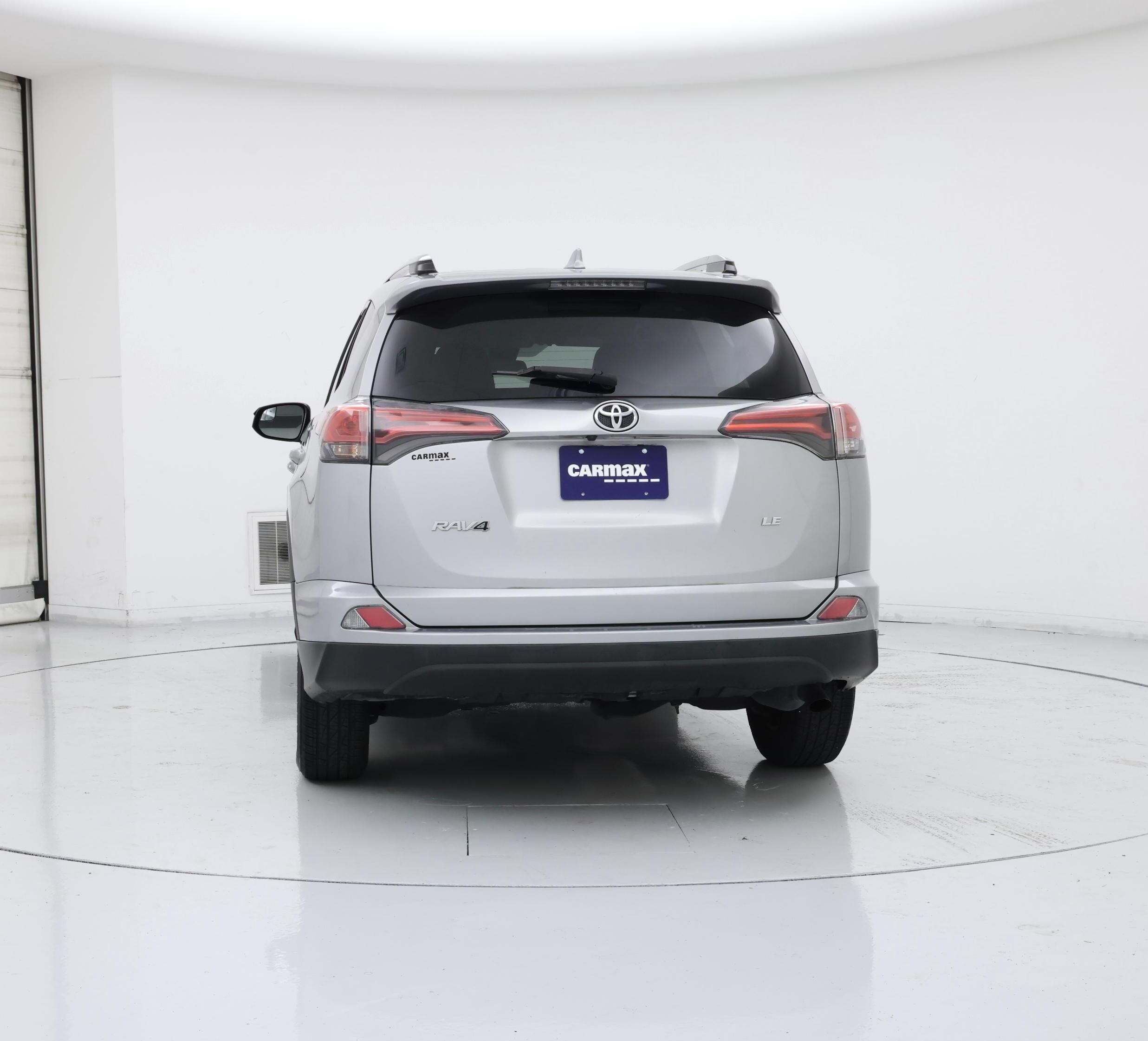 Thumbnail: 2017 Toyota RAV4 - 6